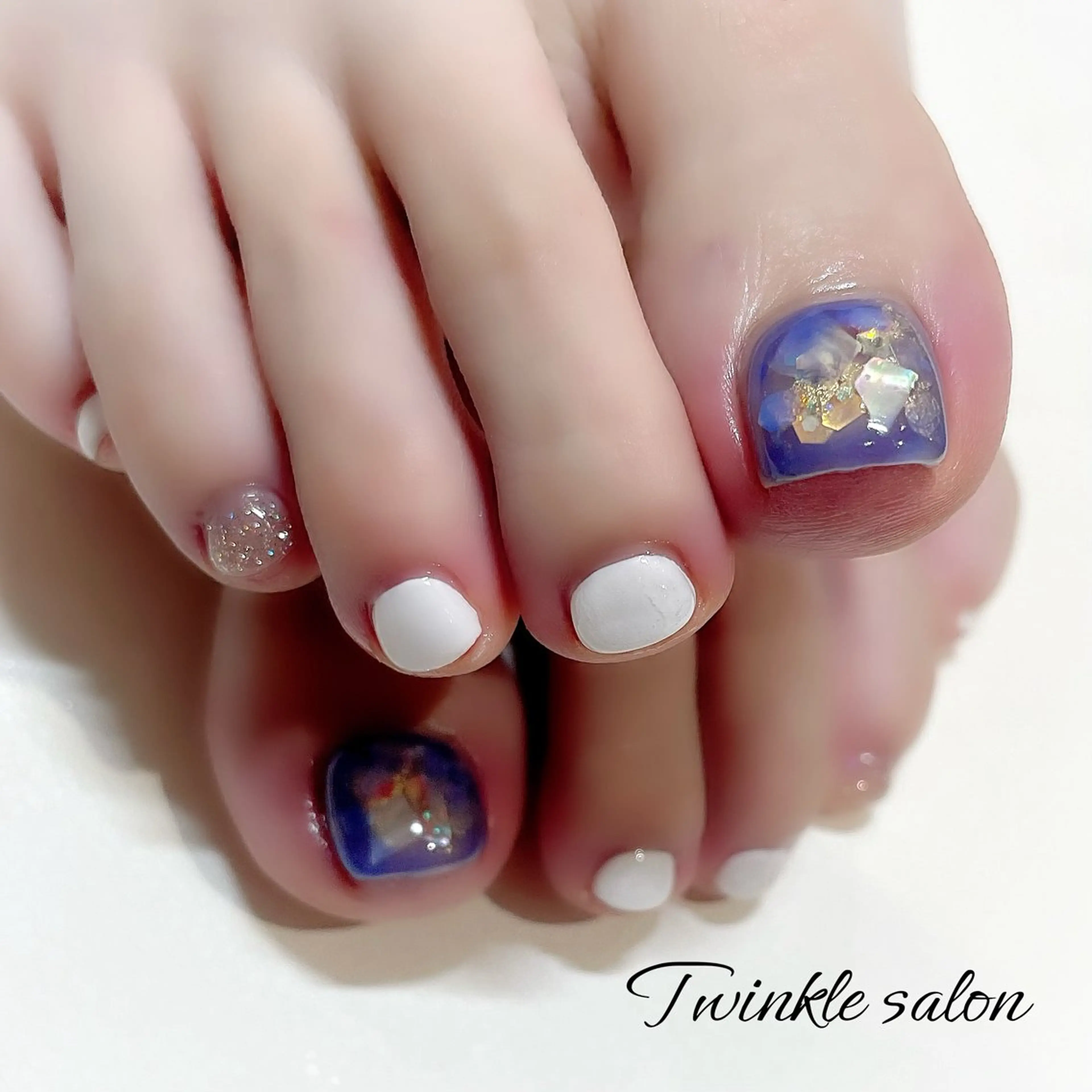 ネイル フットネイル 中井 綾香の眉毛・アイブロウイメージ