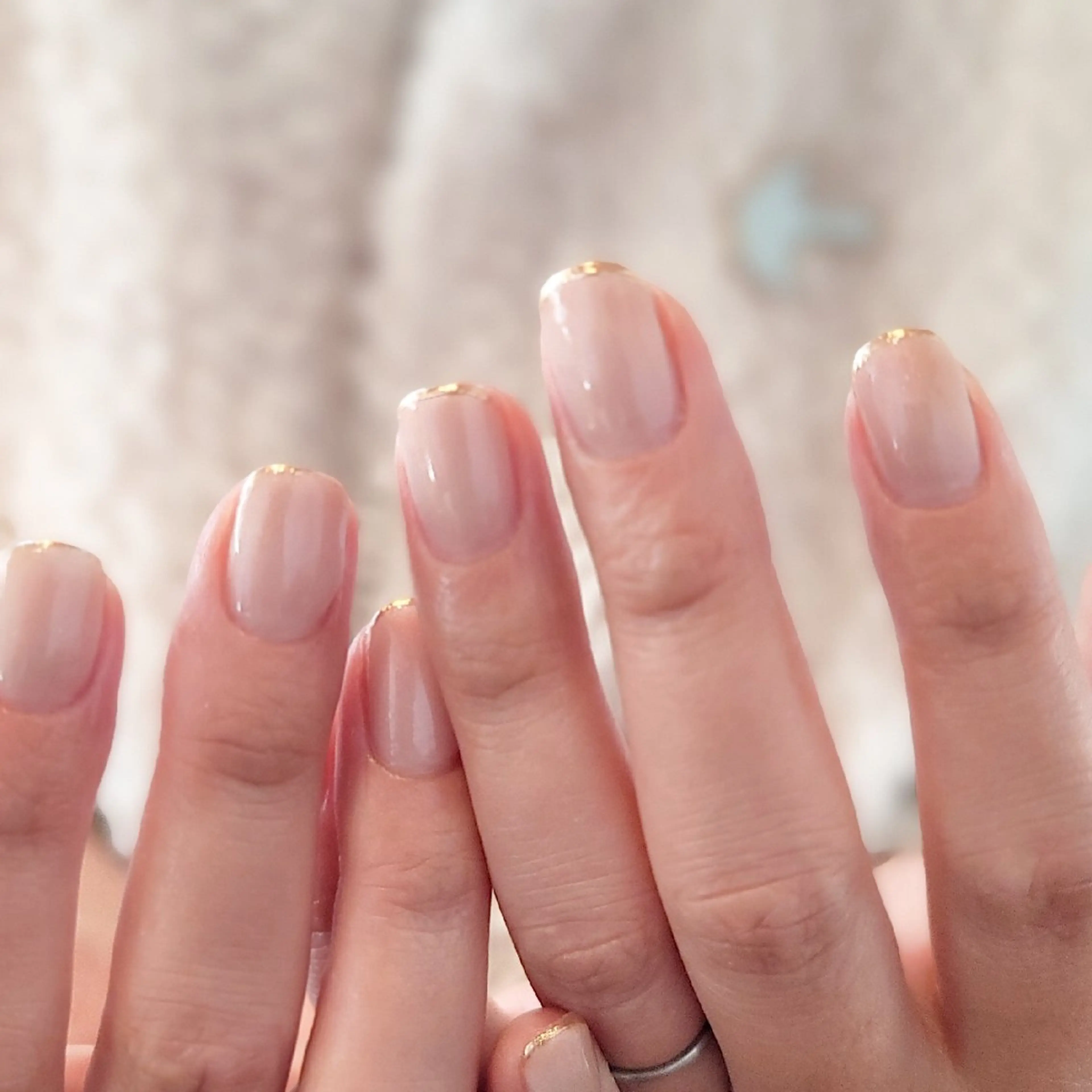 ネイル フレンチネイル ゴールド オフィスネイル ピンク 🌲🌳🚪iiit o🌲🌳🌲のネイルデザイン