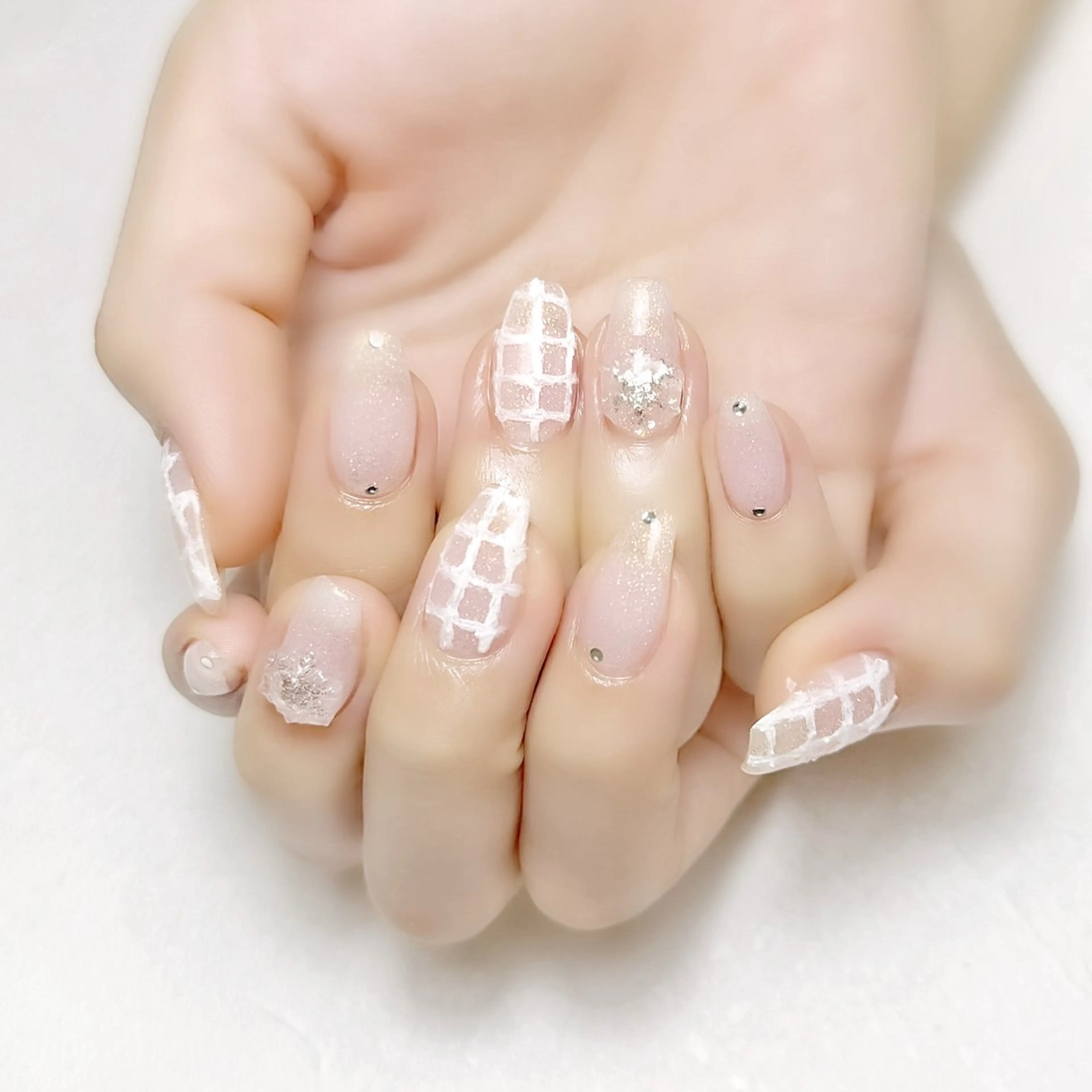 ネイル ジェルネイル 韓国ネイル ラメ(グリッター) ピンク ワンホンネイル rouse nail RISATOのネイルデザイン