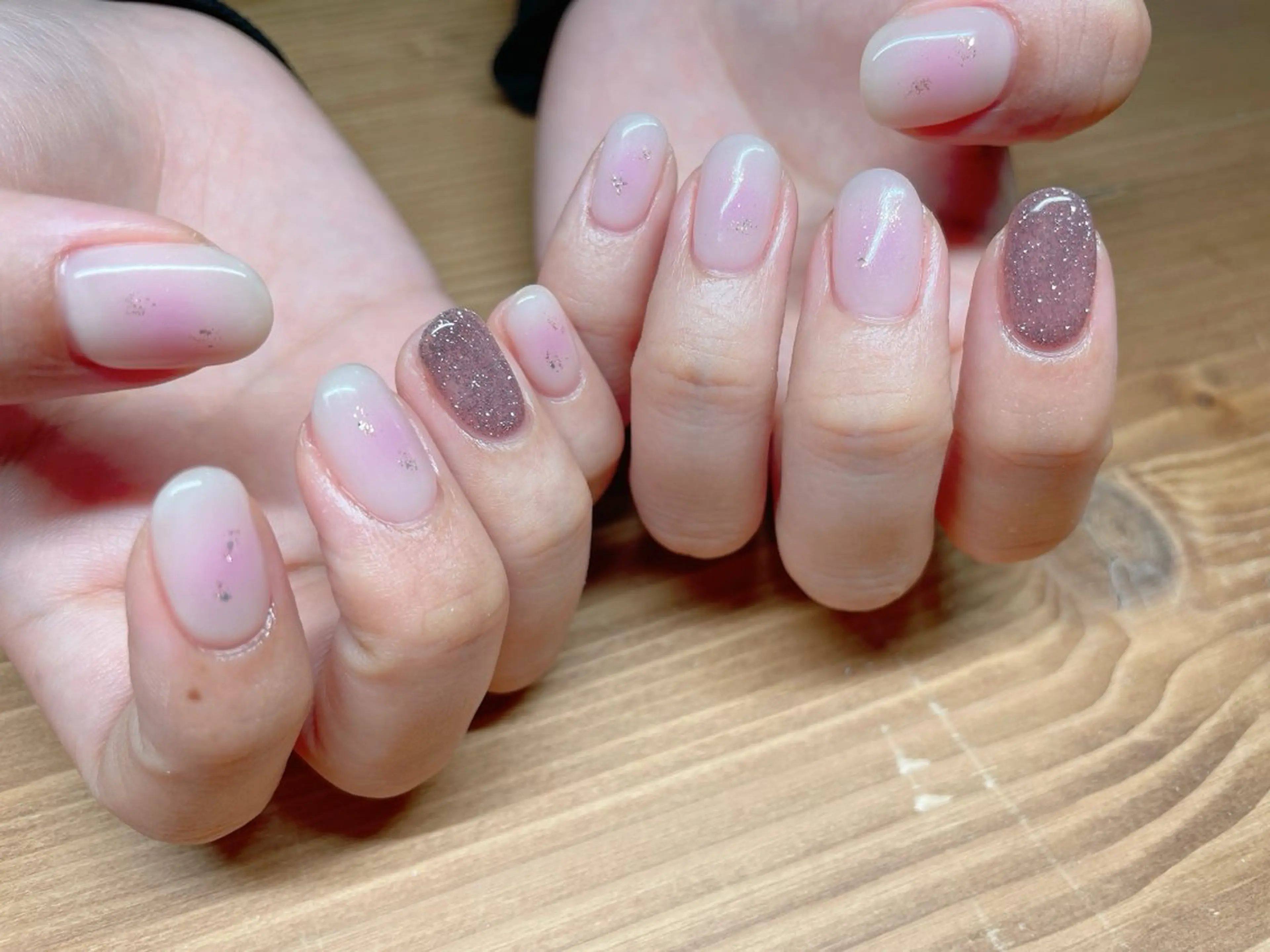 ネイル チークネイル nailroom  OHANA所属・nailroom OHANA🌴のネイルデザイン