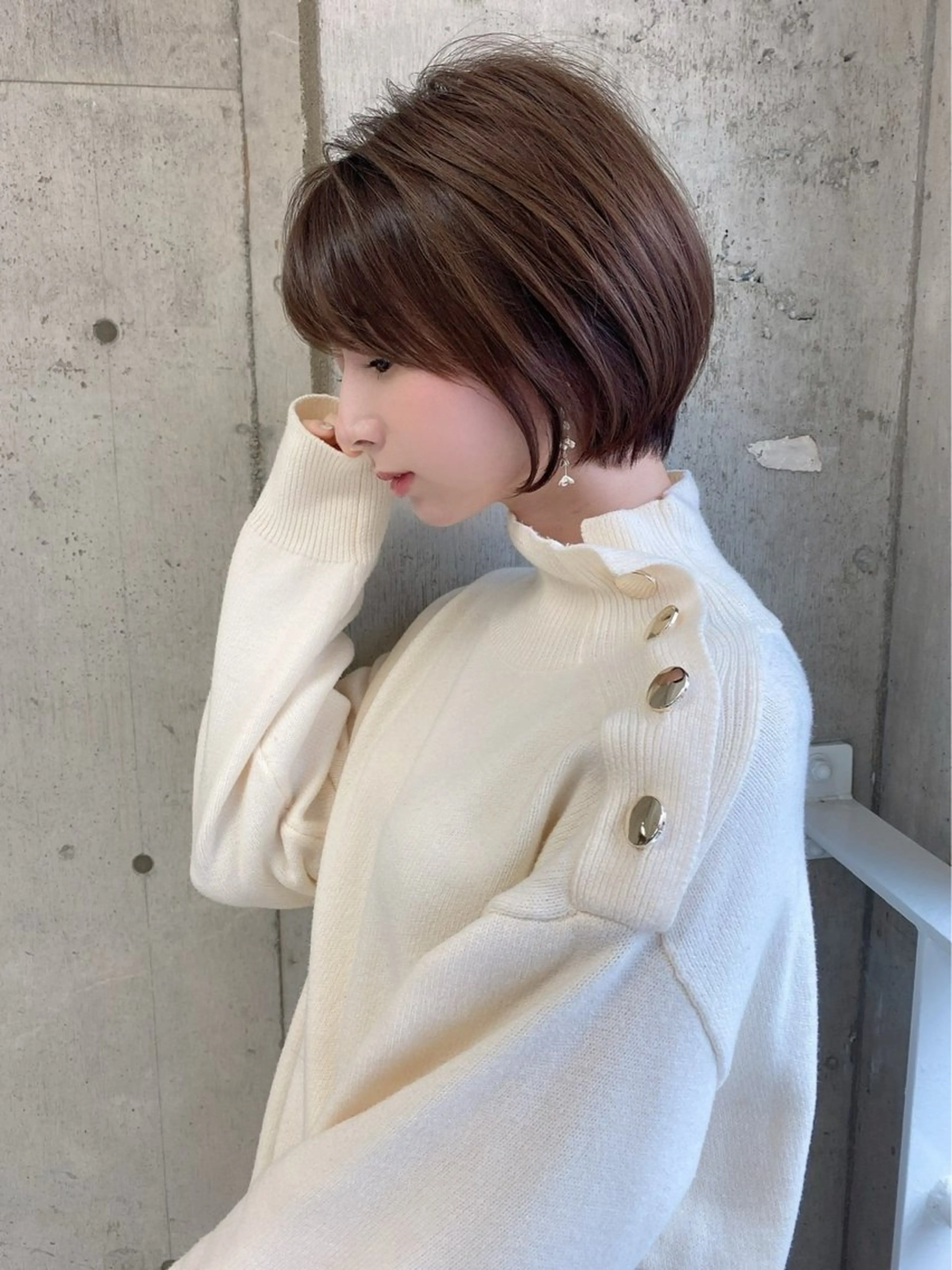 ショート カラー カット ヘアカラー トリートメント 木屋元一/透明感 /前髪/ショートボブのヘアスタイル