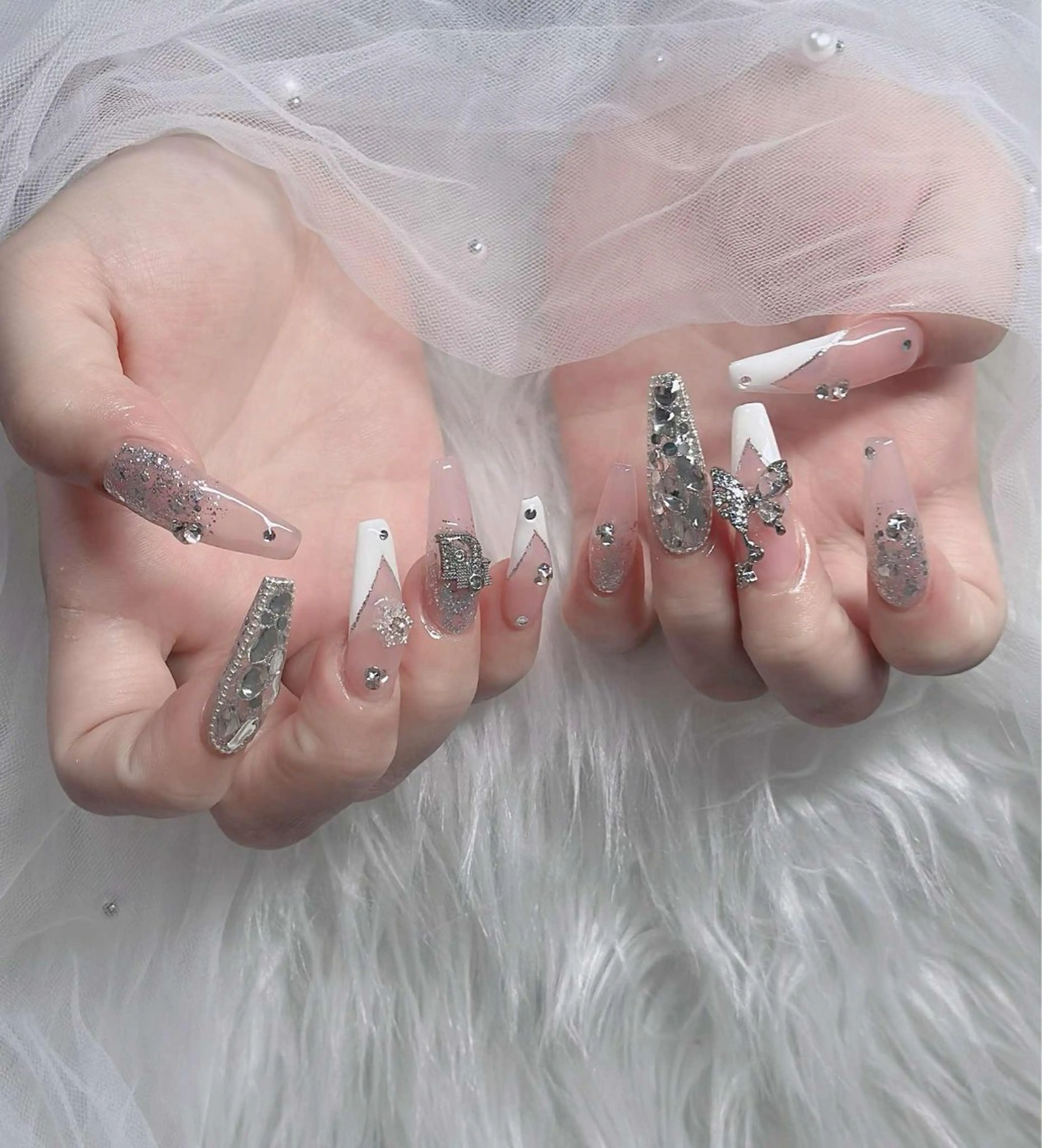 ネイル フレンチネイル ジェルネイル ガラスフレンチ ハロウィン ハート ハンドネイル H.baby Nail Salonのネイルデザイン