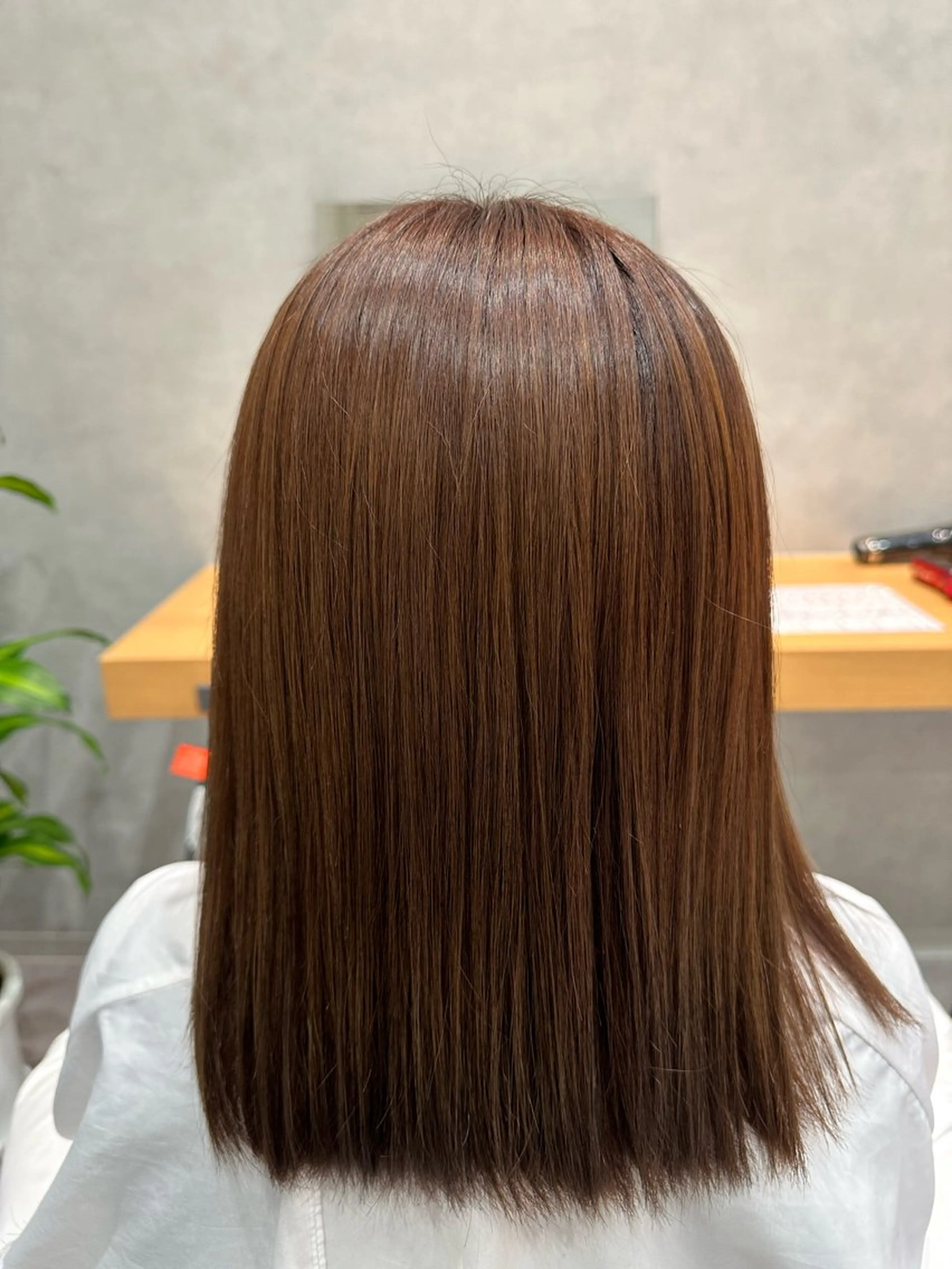 ミディアム 森 沙織のヘアスタイル