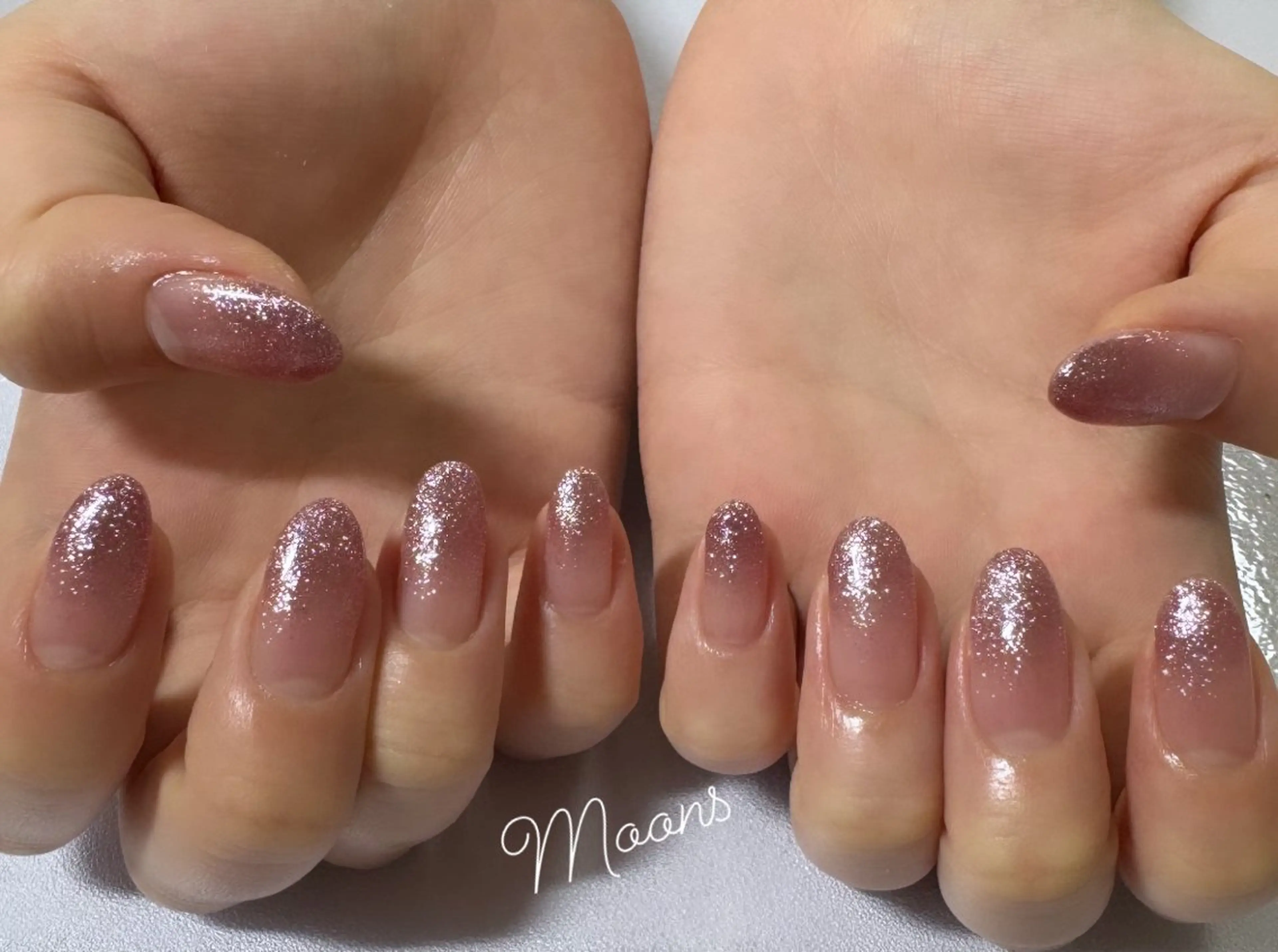 ネイル Moons nail 💅✨のネイルデザイン