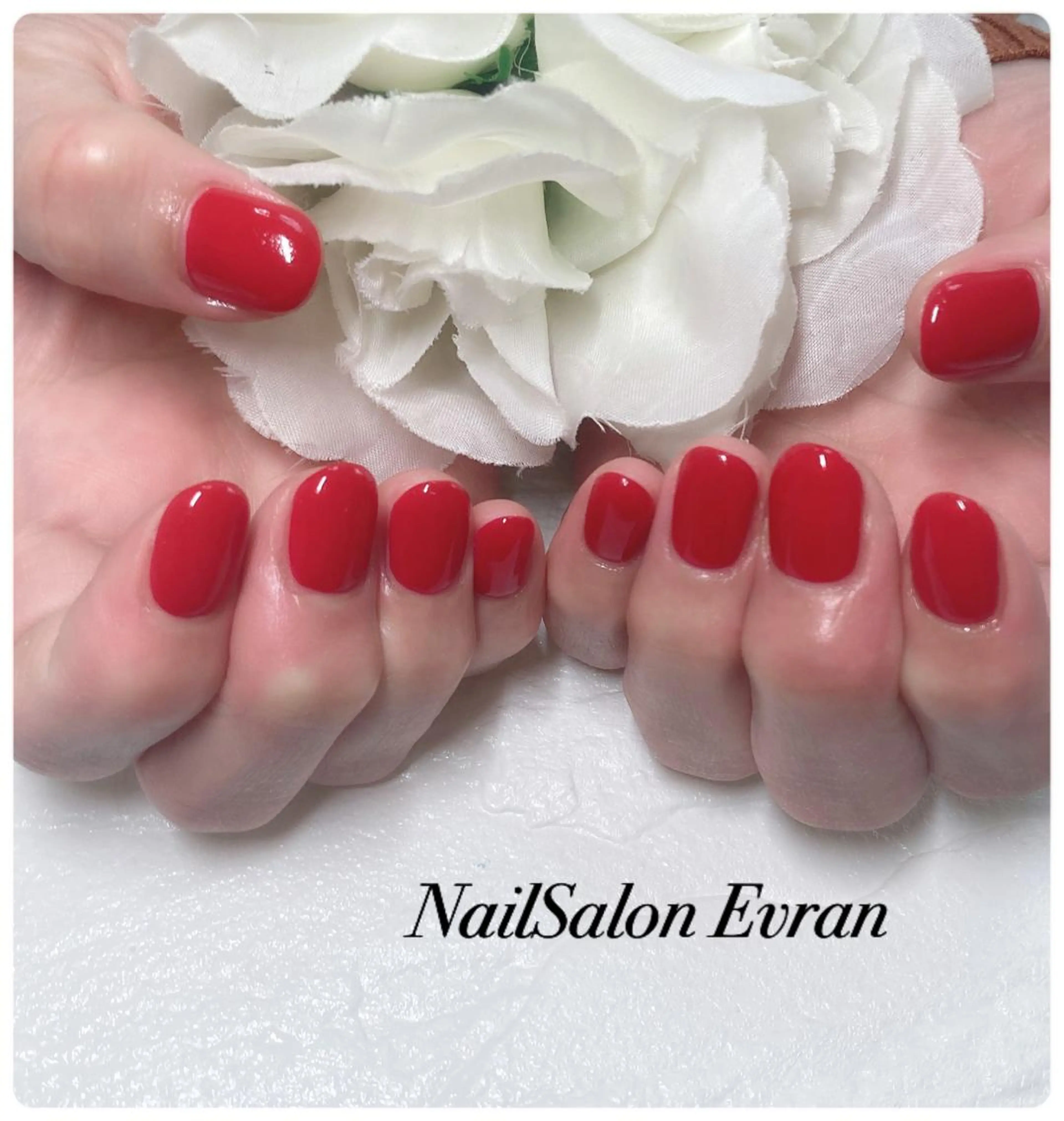 ネイル 赤色 ハンドネイル Nail salon Evranのネイルデザイン