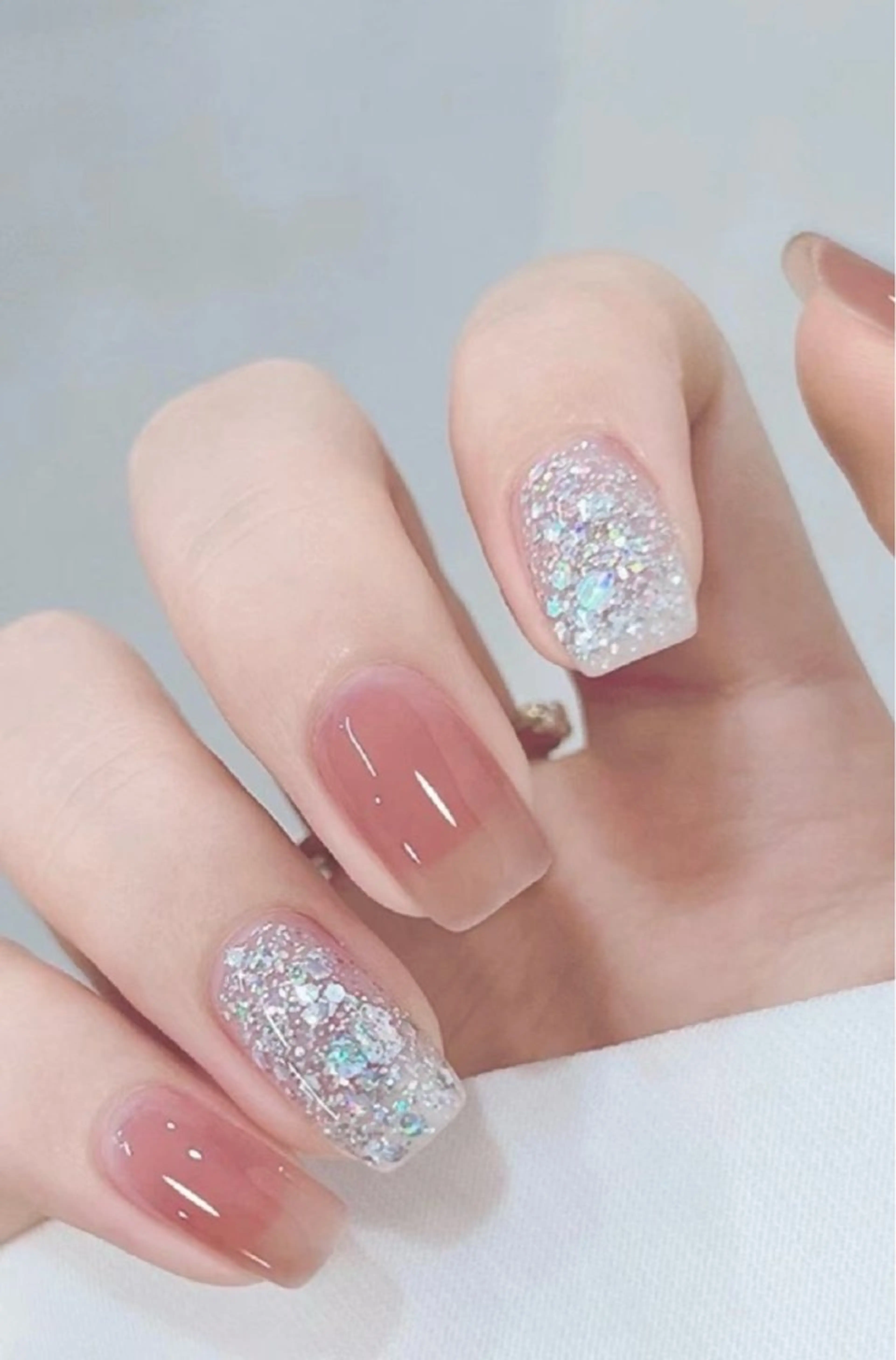 ネイル 友 美のネイルデザイン