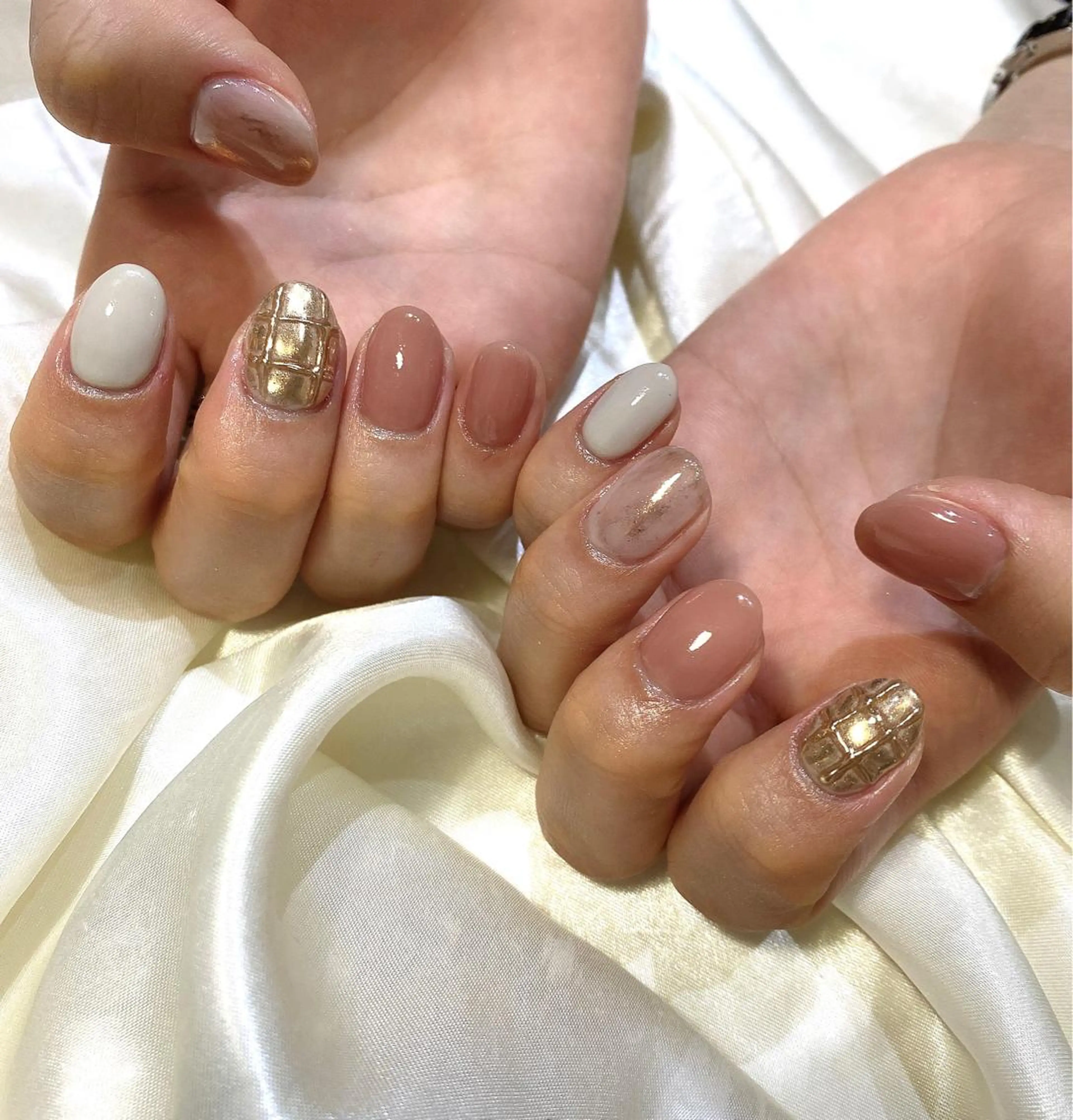 ネイル ハンドネイル 西岡 杏のネイルデザイン