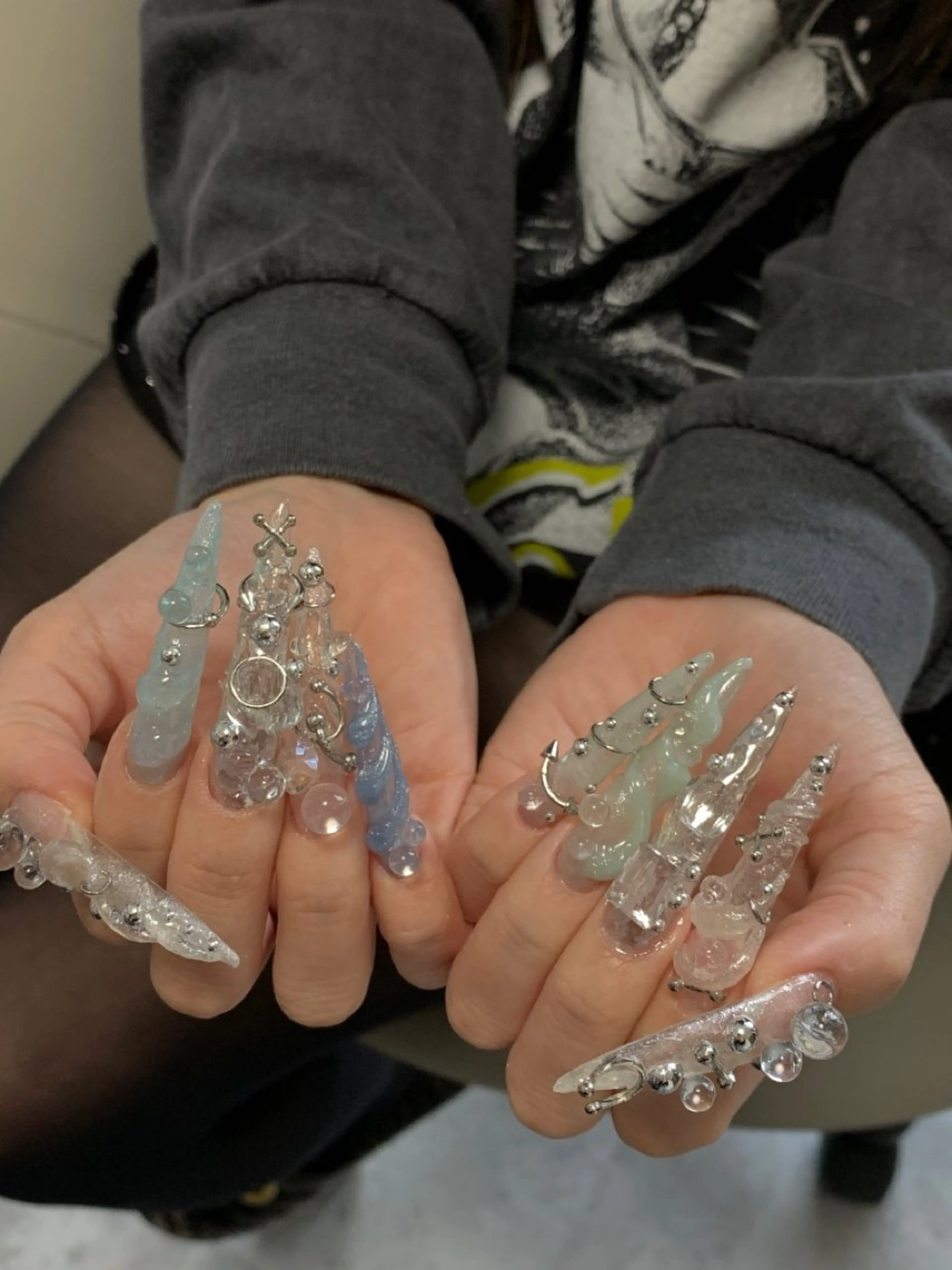 ネイル オーロラネイル クリアネイル 成人式 フラッシュネイル ジェルネイル ハンドネイル ZUZU AMEE NAILのネイルデザイン