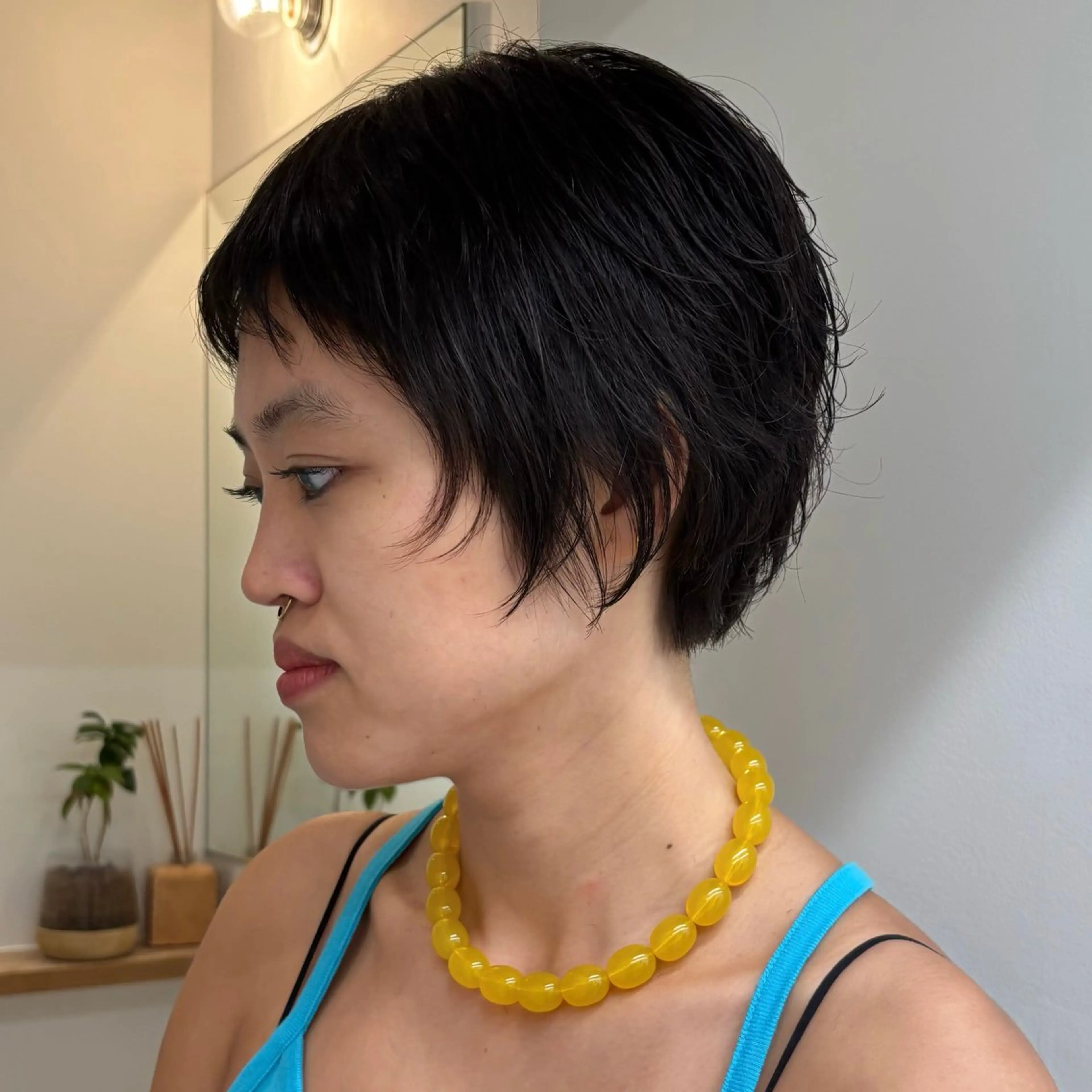 ショート 盛れる透明感カラー・ momokaのヘアスタイル