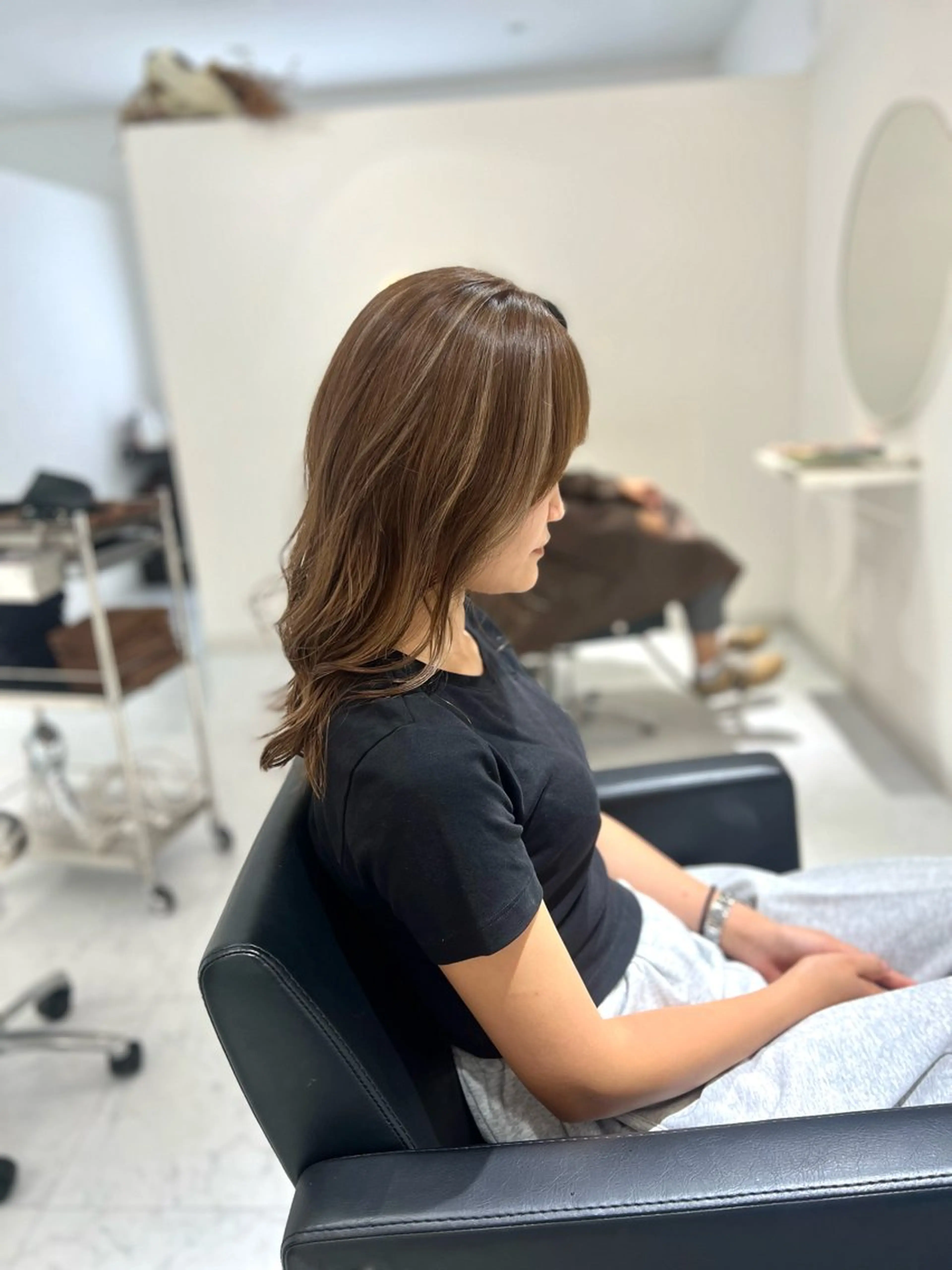 【カット+ハイライトデザインカラー】外国人のような透明感のあるカラーや白髪ぼかしにも人気なデザイン🎨✨の写真