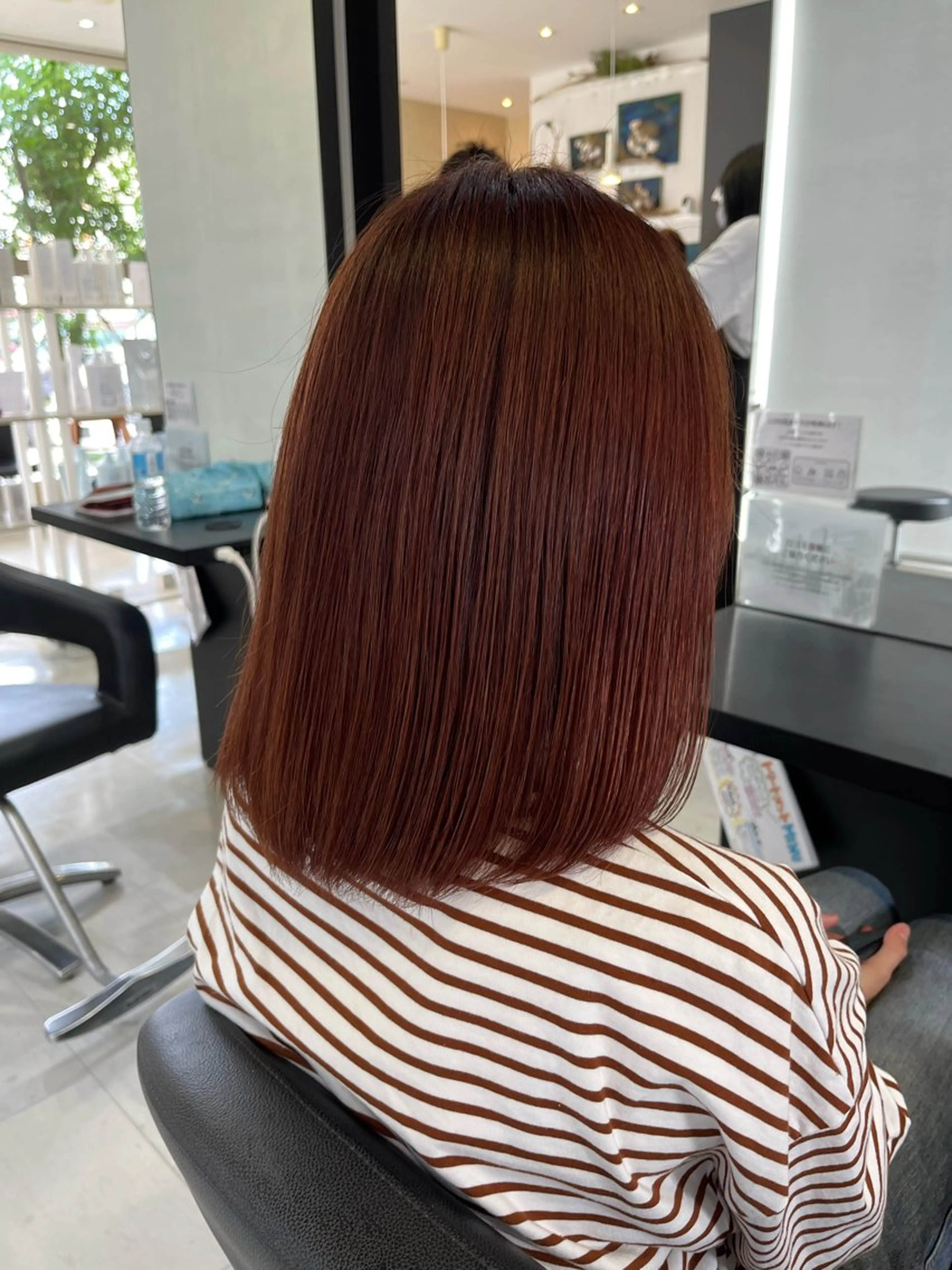 ショート カラー 諸岡 玲のヘアスタイル