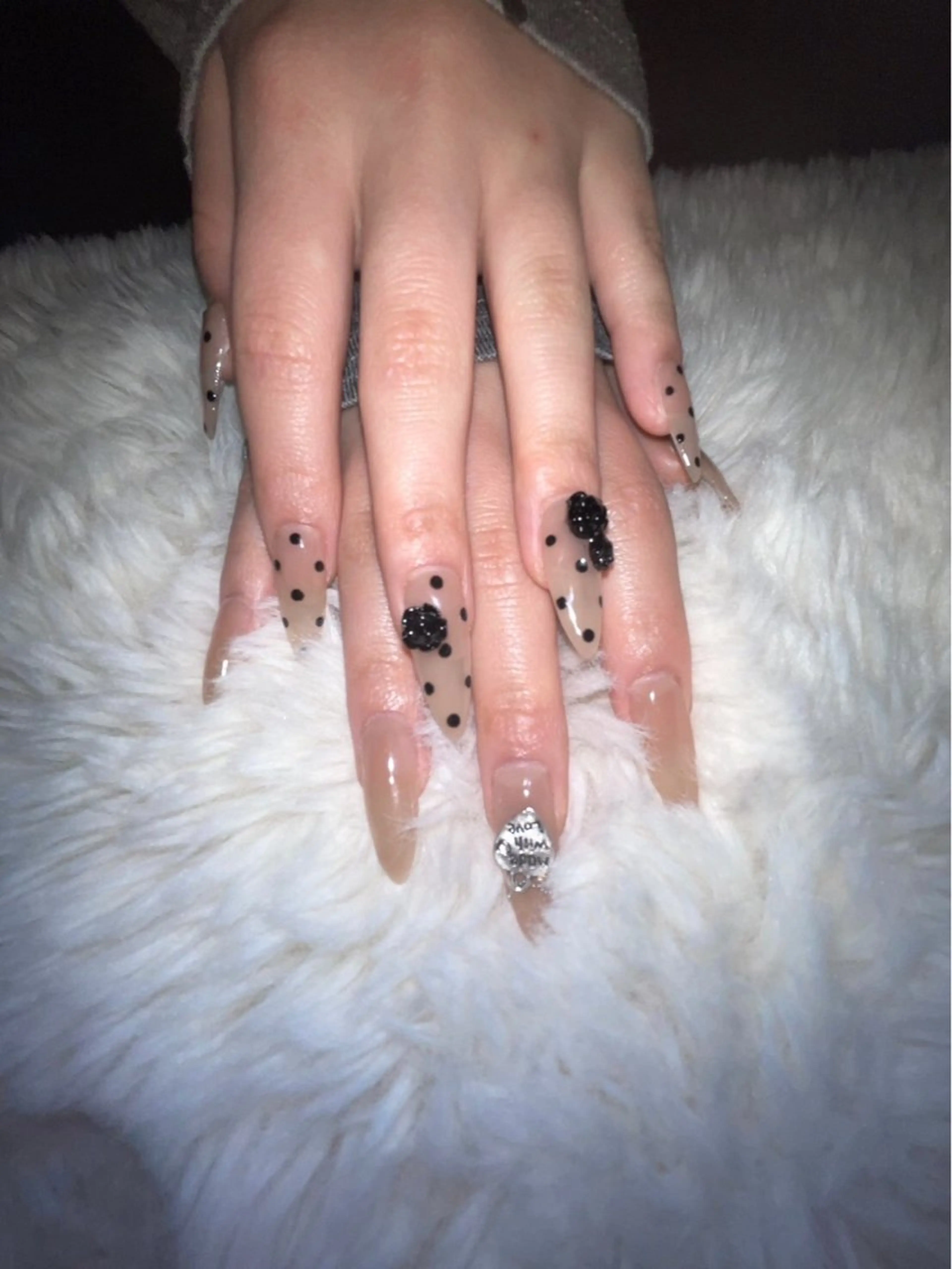 ネイル pourtoi立川 miharuのネイルデザイン