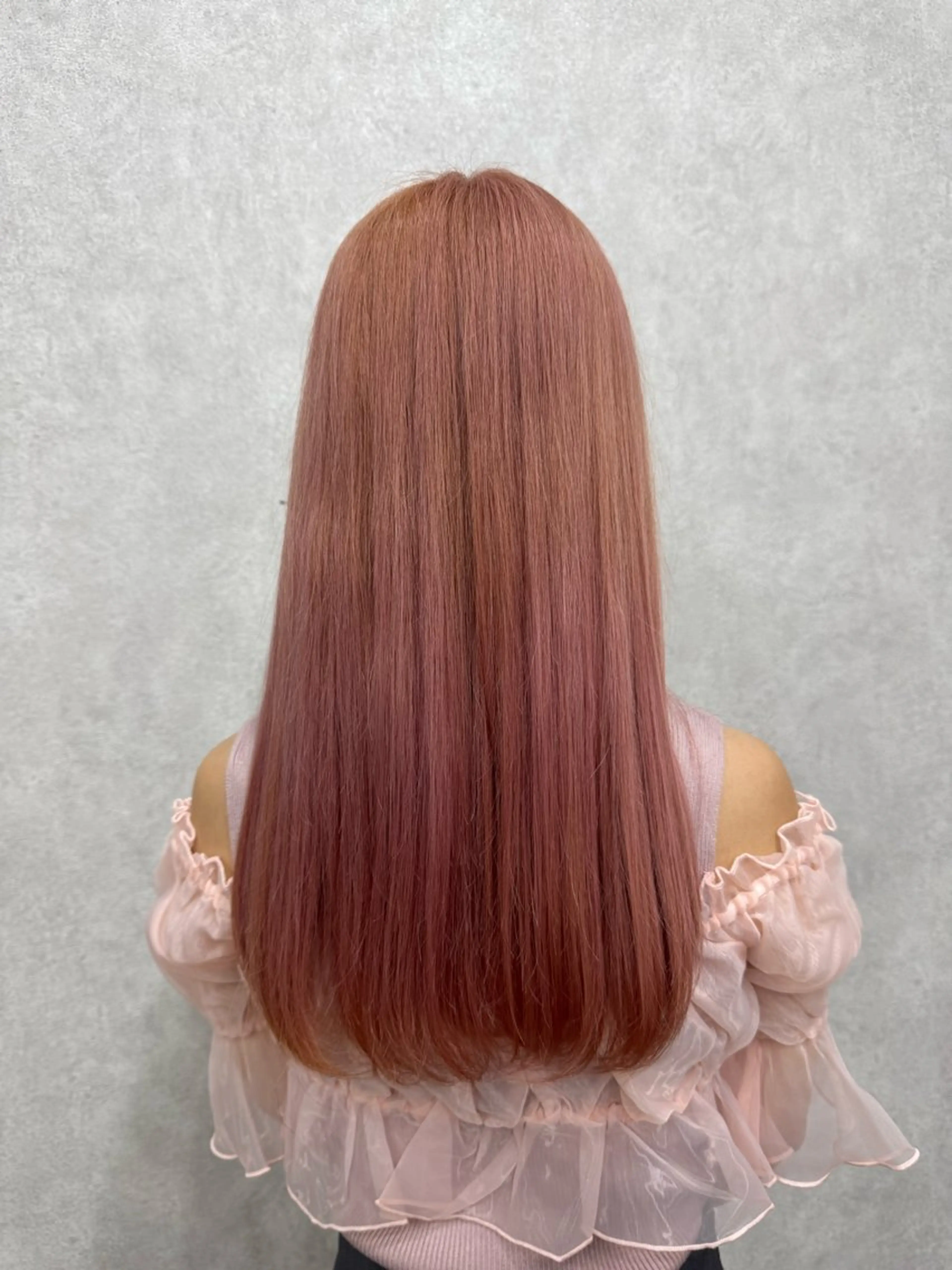 ロング カラー ベージュカラー ブリーチ ピンクカラー ピンクベージュ 🍎暖色カラーで大人 可愛く🍒齋藤すみれのヘアスタイル