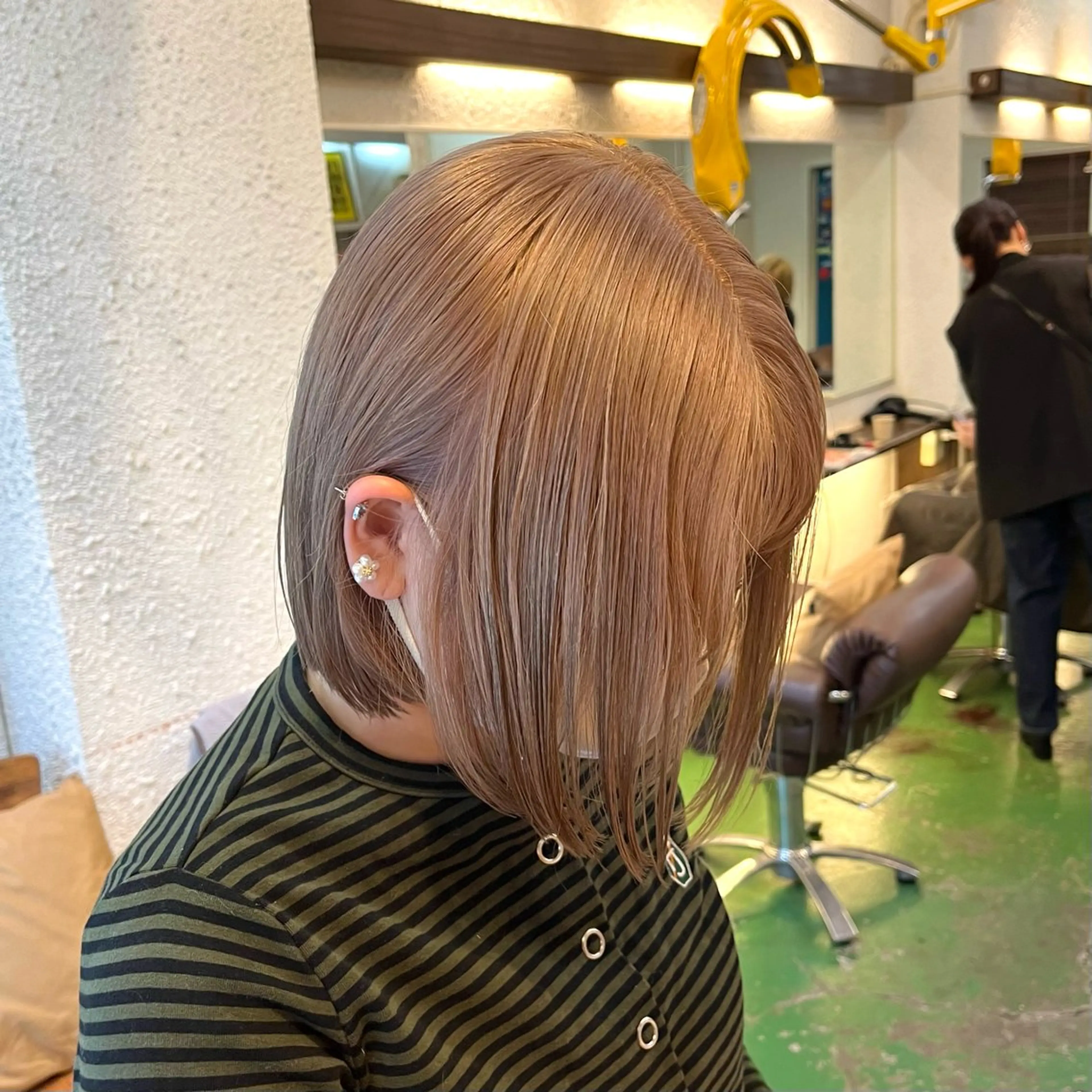 ミディアム カラー ヘアカラー ボブ/レイヤー/ ハッシュカット/河内のヘアスタイル