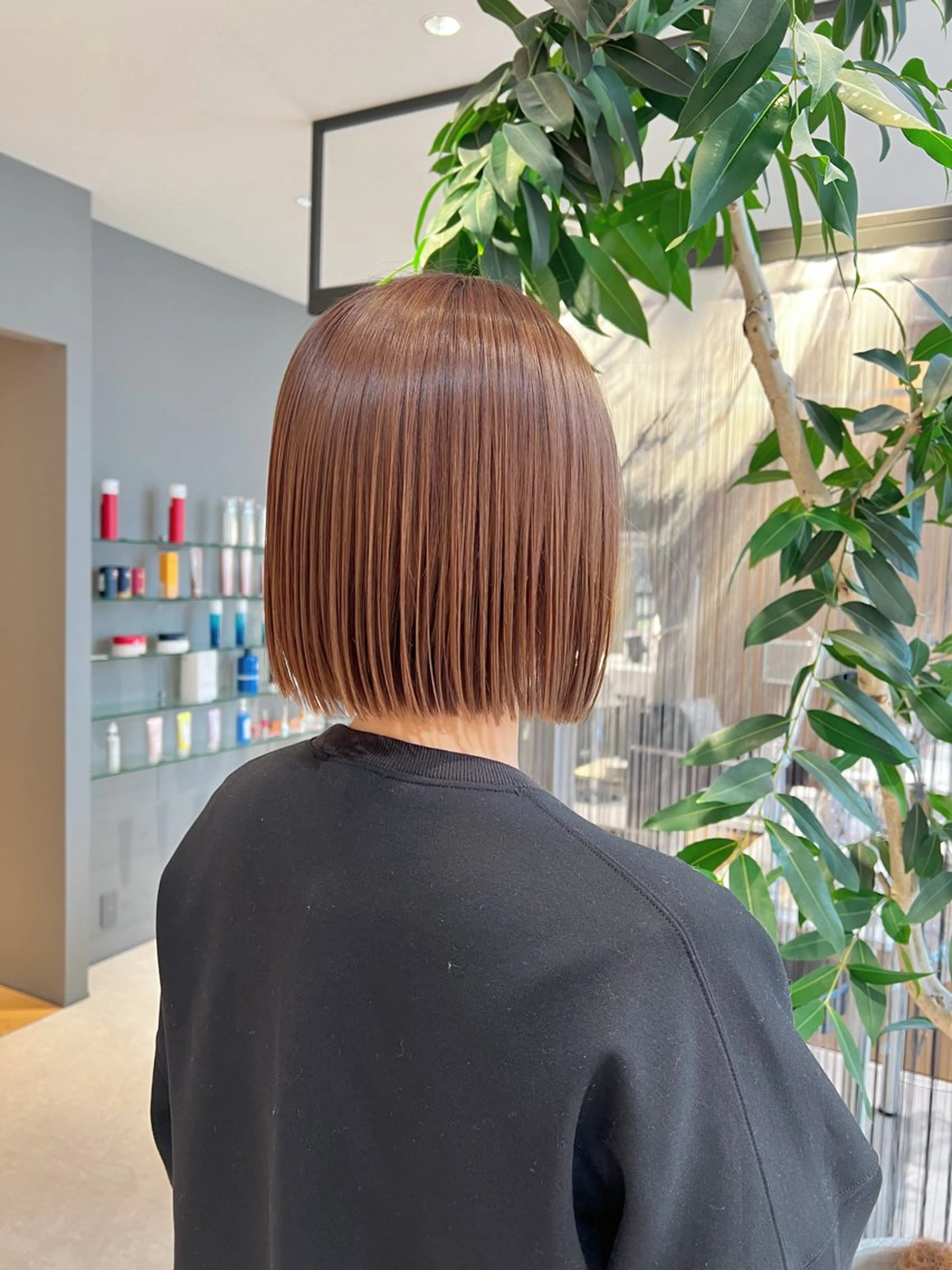 ショート カラー ボブ 海外レイヤー/ 梅田美容室のヘアスタイル