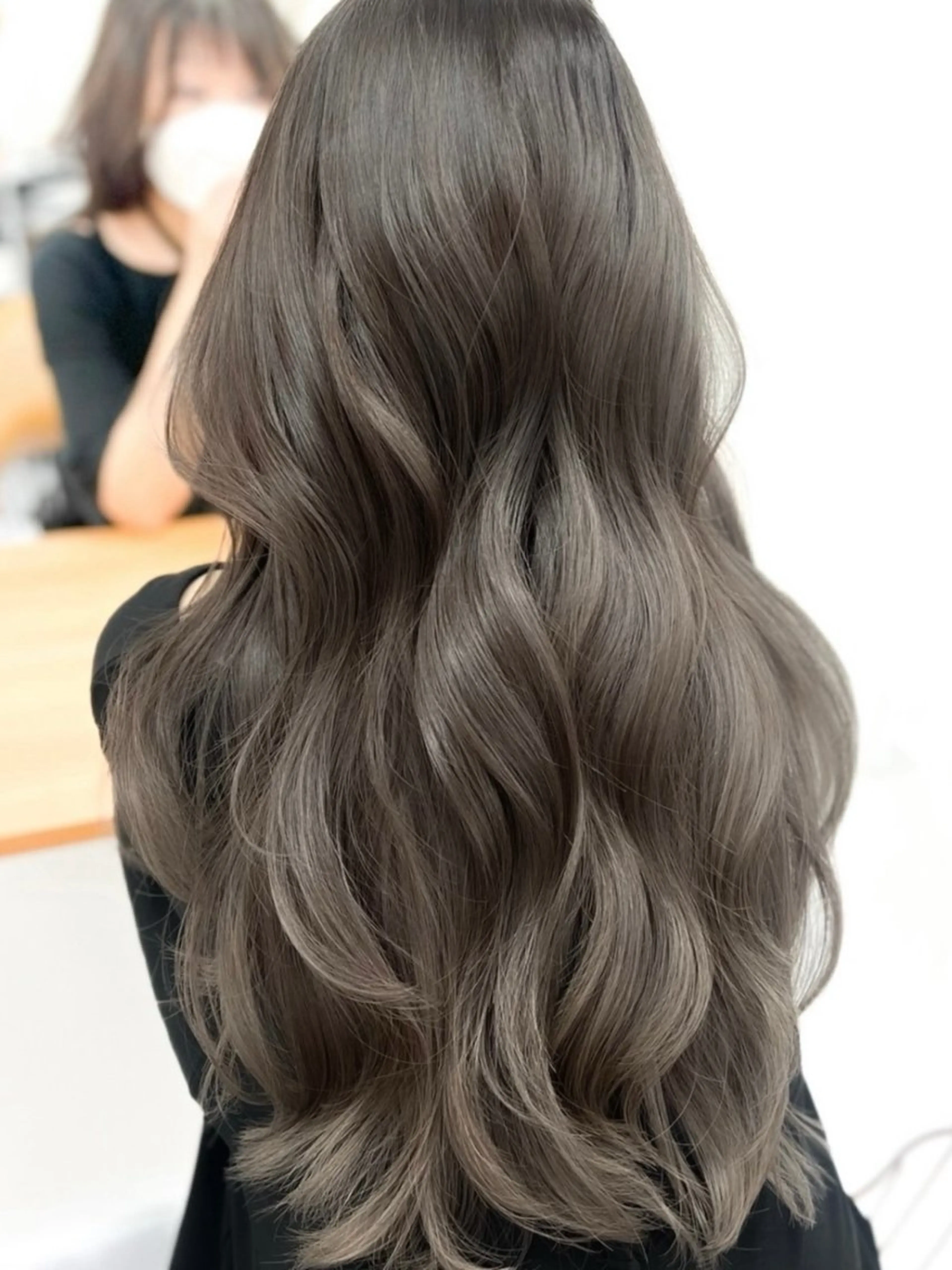 ロング カラー ヘアカラー トリートメント 大塚 加奈恵のヘアスタイル