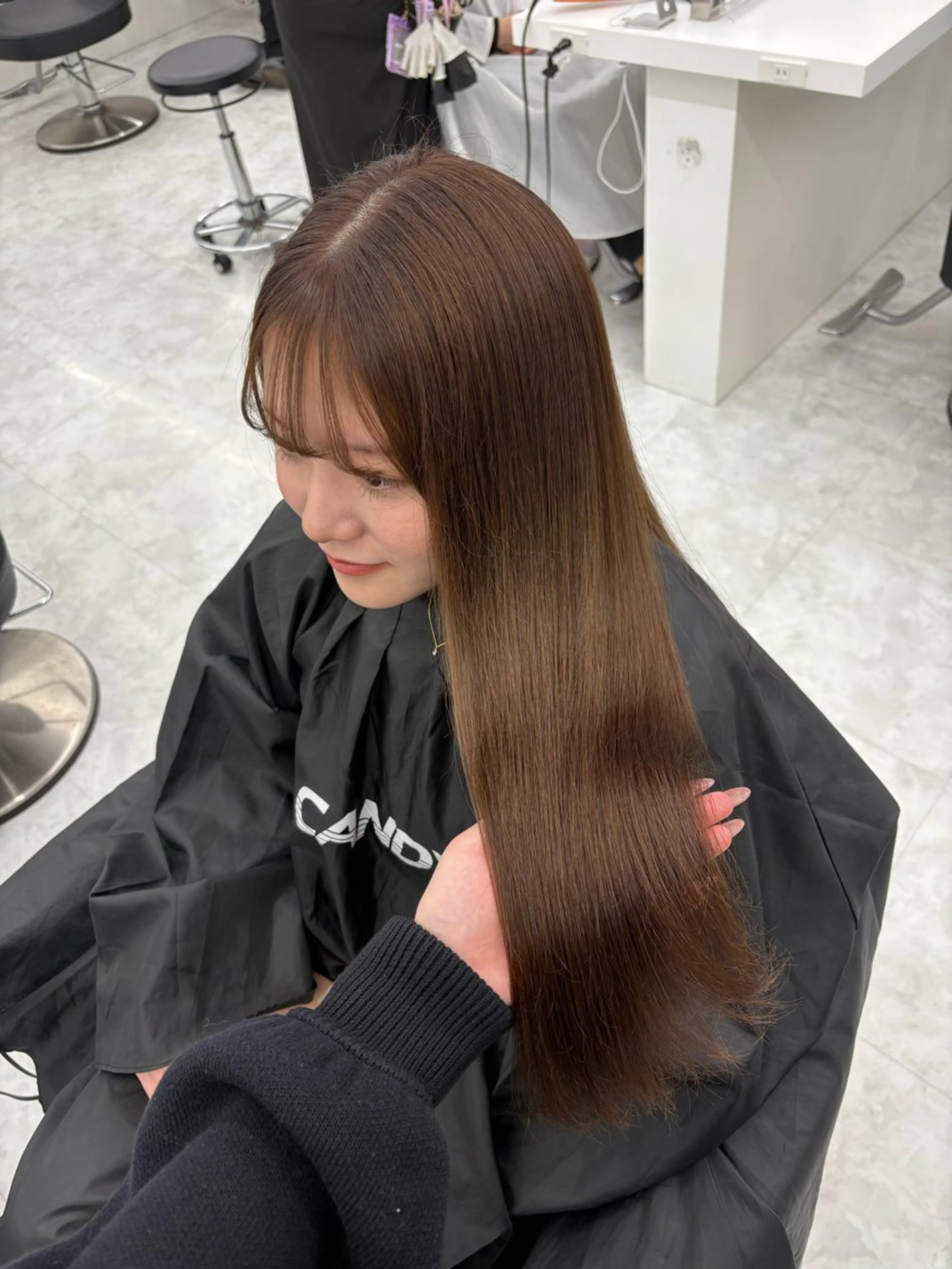 カラー ヘアカラー 透明感ベージュ🤎 ナチュラルレイヤーのヘアスタイル