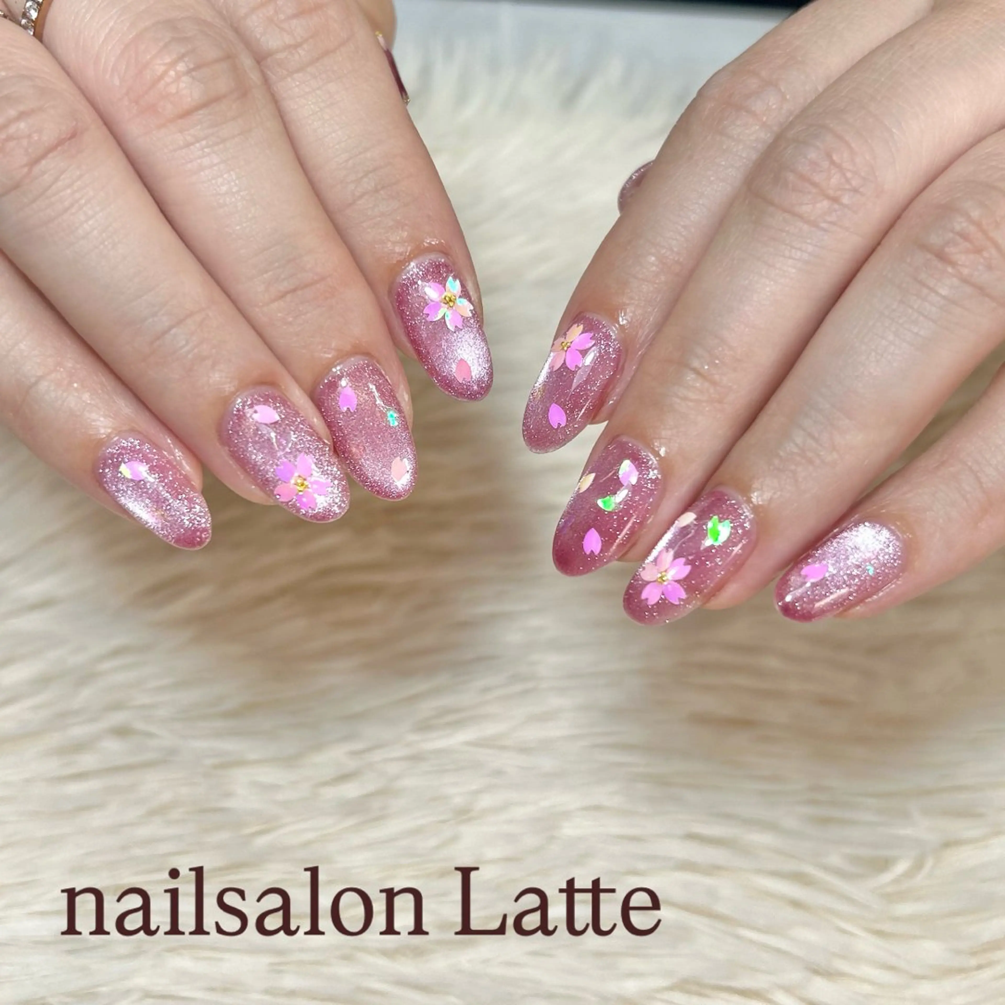 ネイル Nailsalon Latteのネイルデザイン