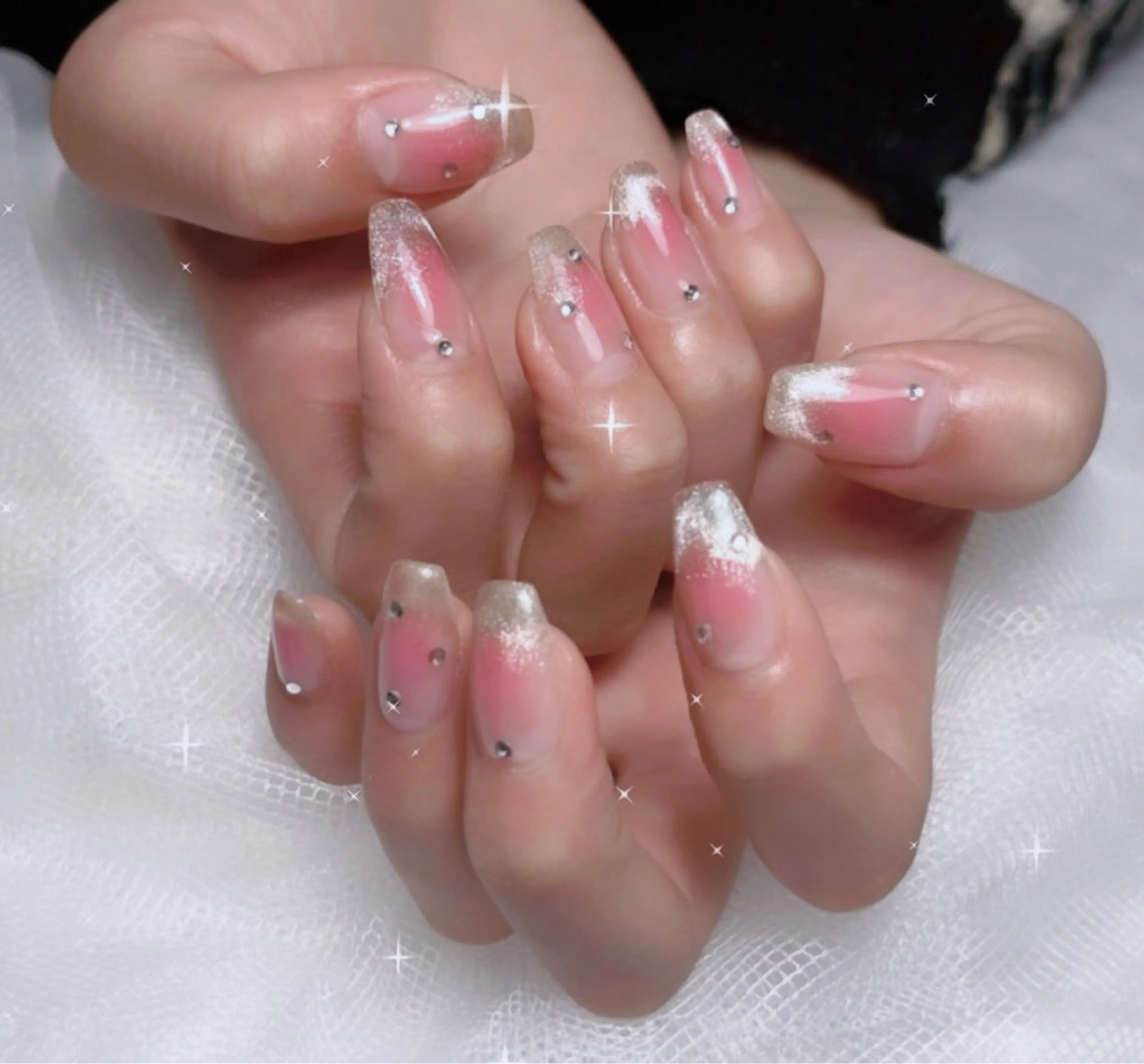 ネイル チークネイル フレンチネイル マグネットネイル マグネットフレンチ ハンドネイル nailsalon Questのネイルデザイン