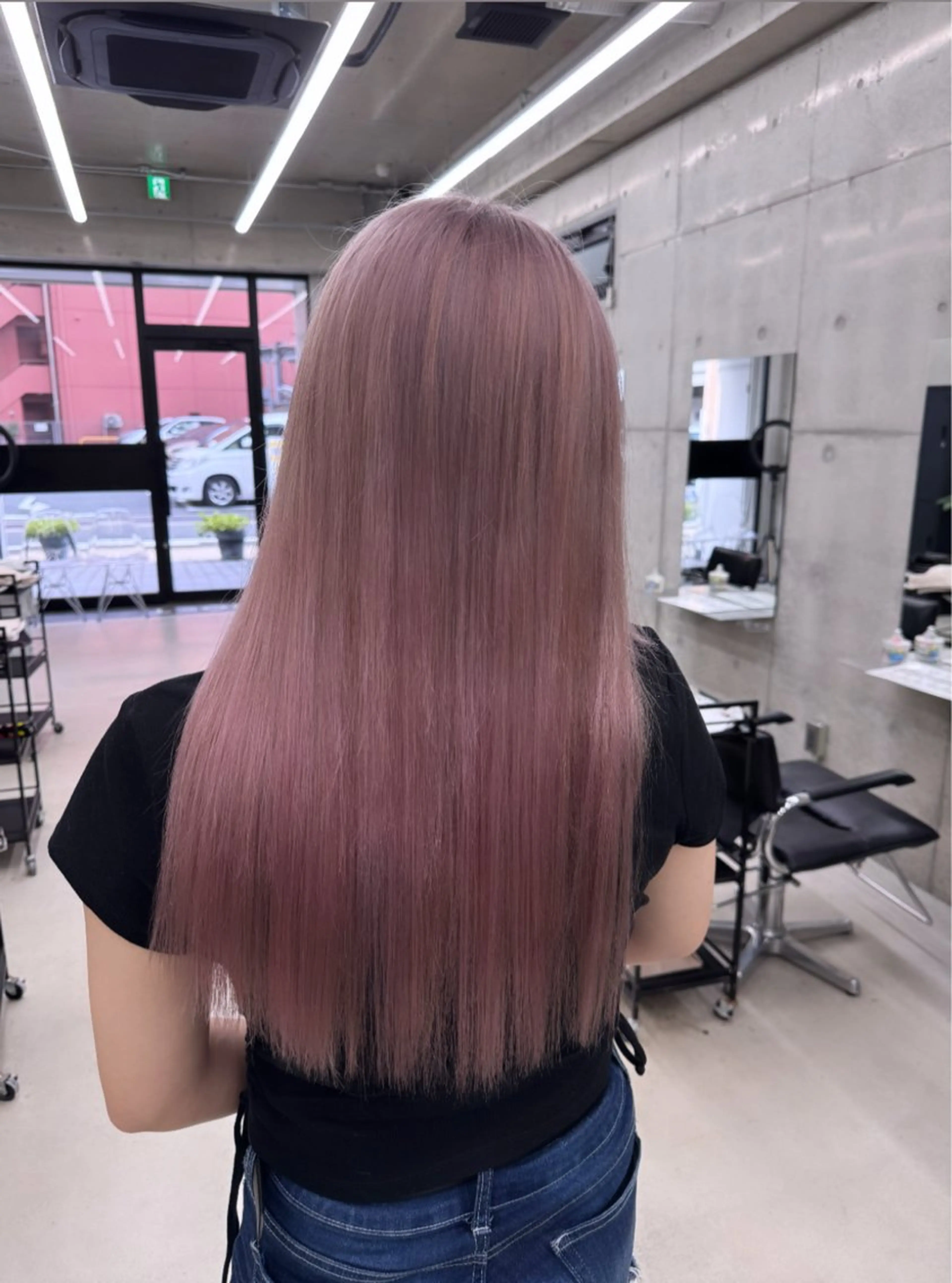 カラー ブリーチ ハイトーンカラー 和木坂 日美のヘアスタイル