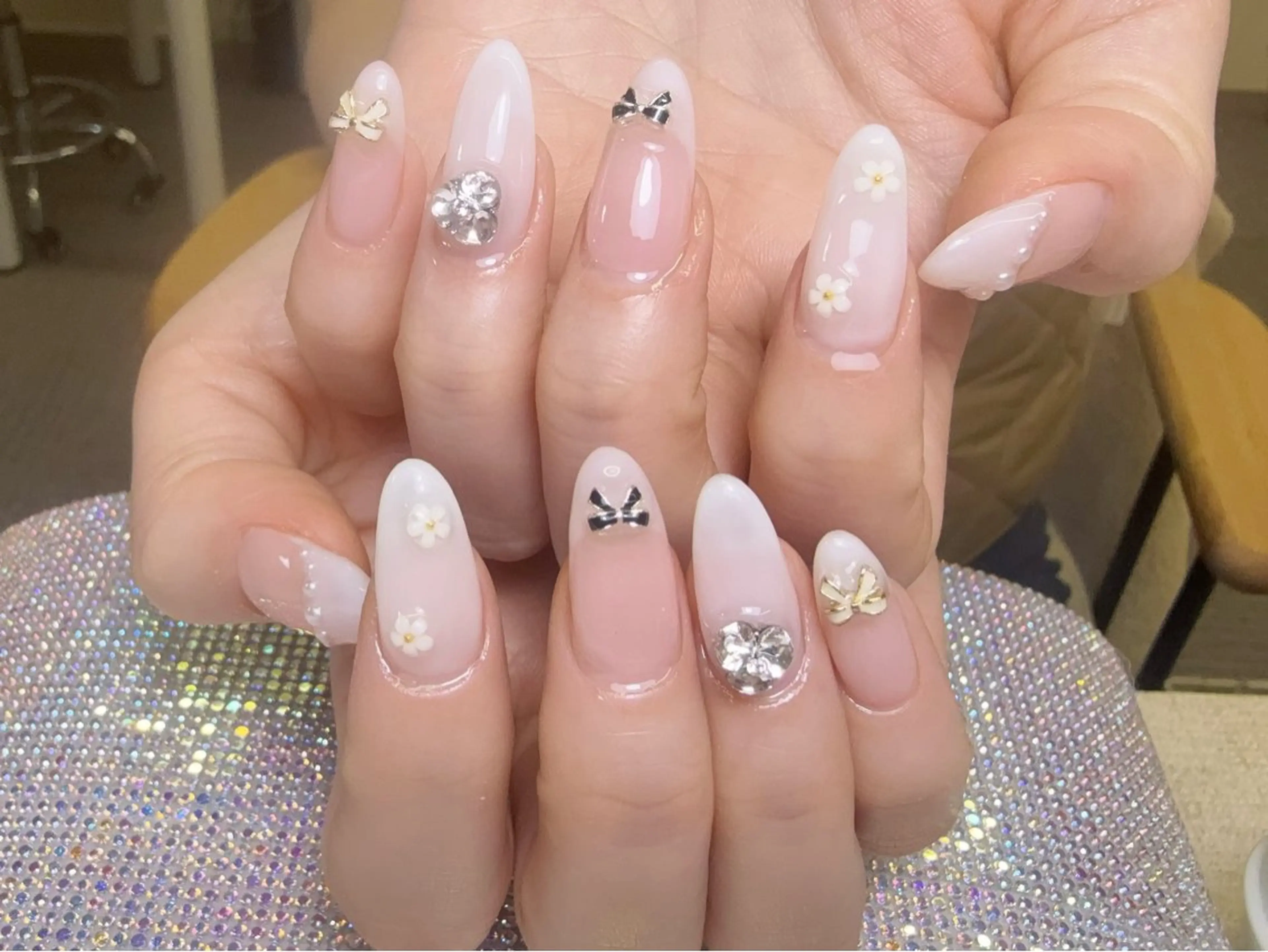 ネイル オーロラネイル チークネイル 長さ出し フットネイル フレンチネイル ハンドネイル ハンドケア Yu  Ki ネイルのネイルデザイン