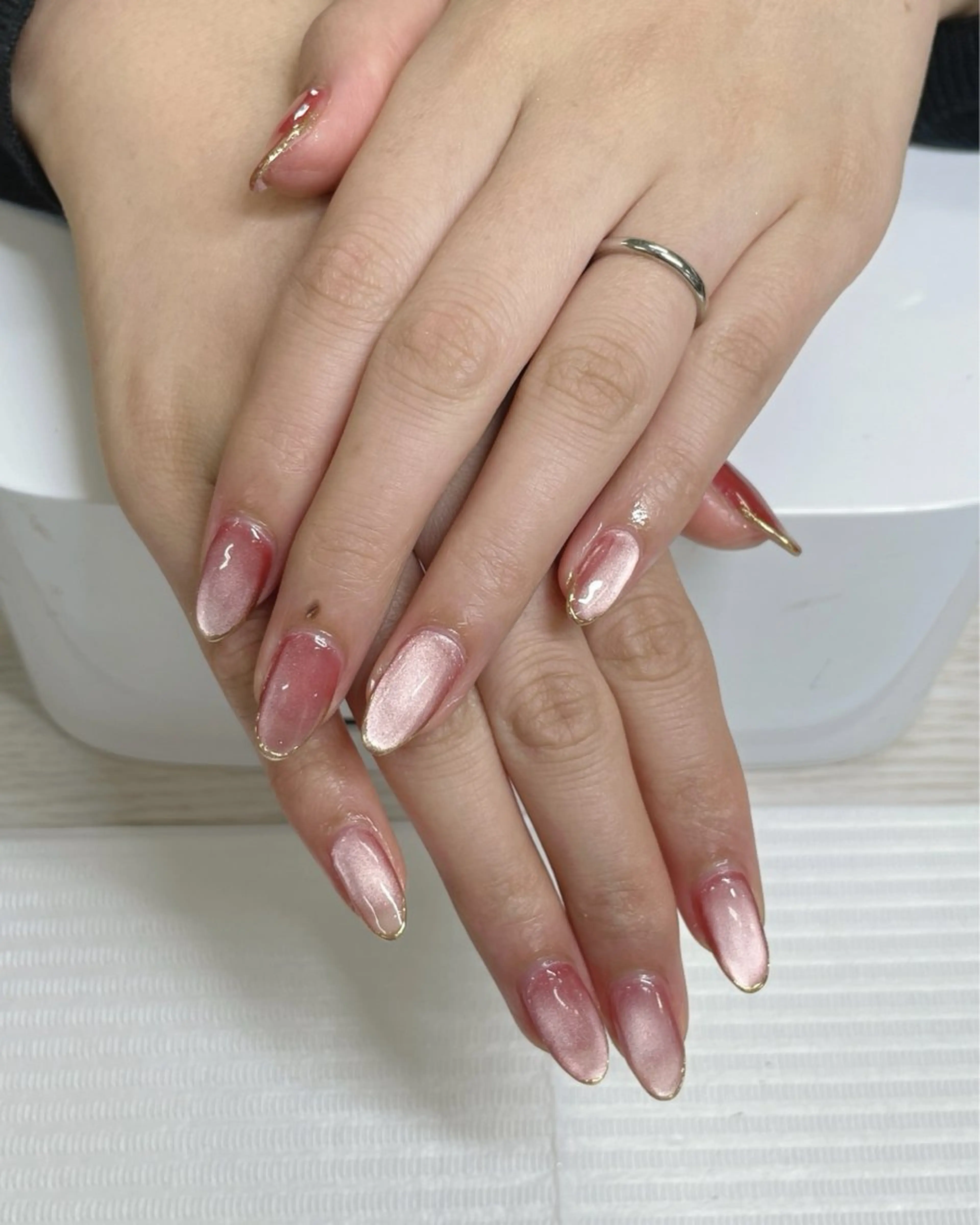 ネイル ゴールド マグネットネイル 松本 美夢のネイルデザイン