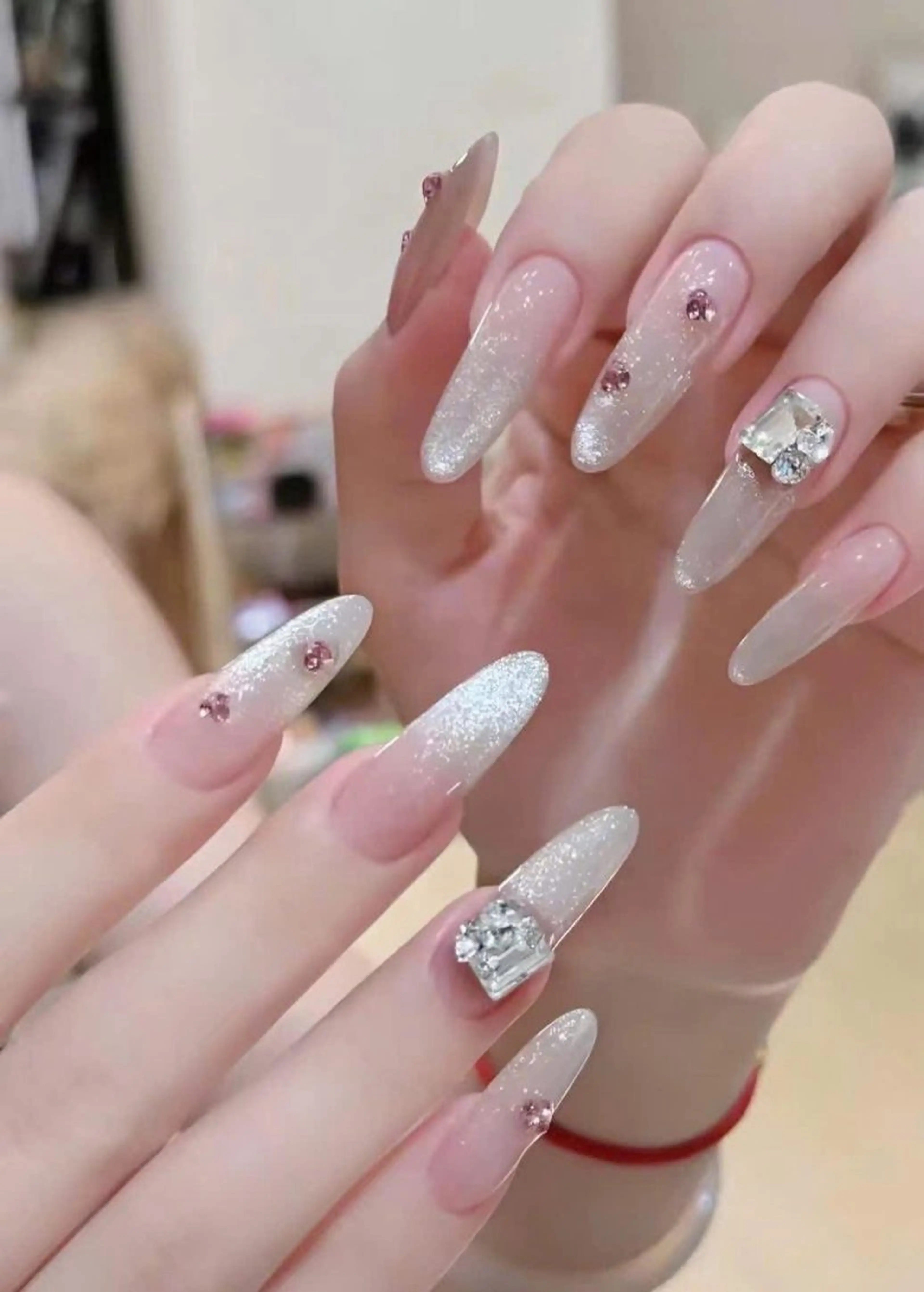 ネイル ハンドネイル T.Lee Nail Lilyのネイルデザイン