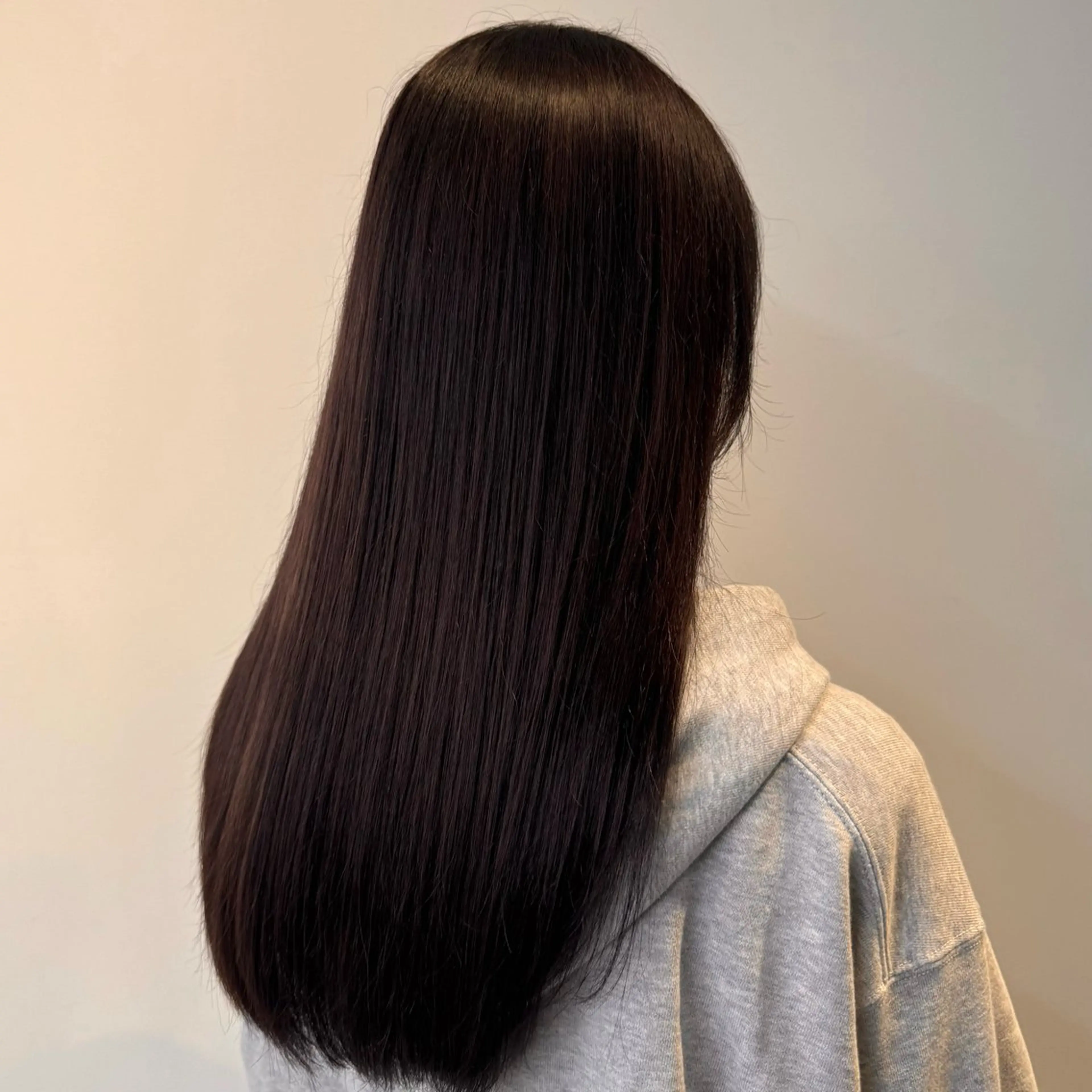 カラー ブリーチ バイオレットカラー 澁谷 咲映のヘアスタイル