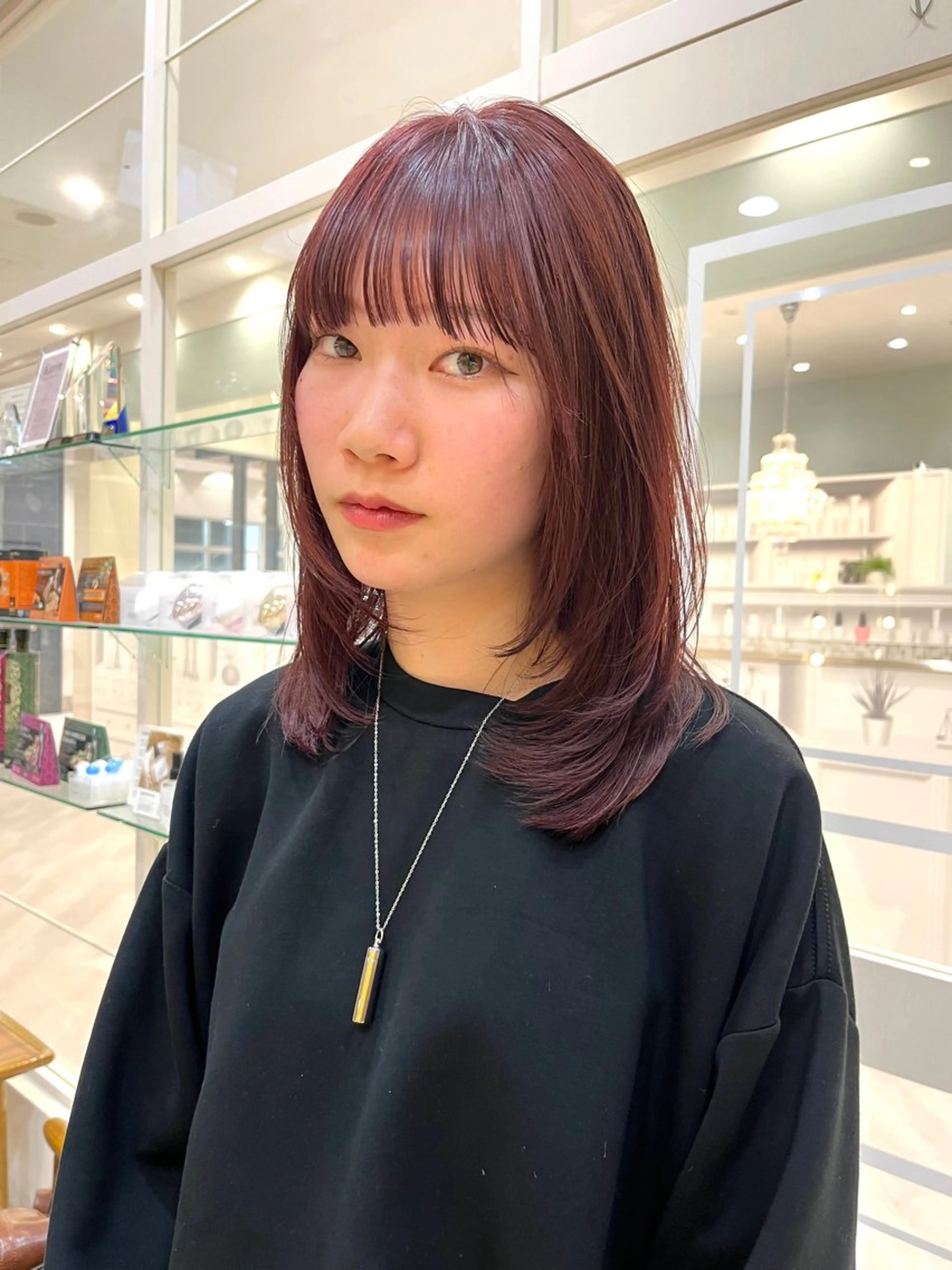 ミディアム カラー 黒田瀬奈/ボブ まろやかベージュのヘアスタイル