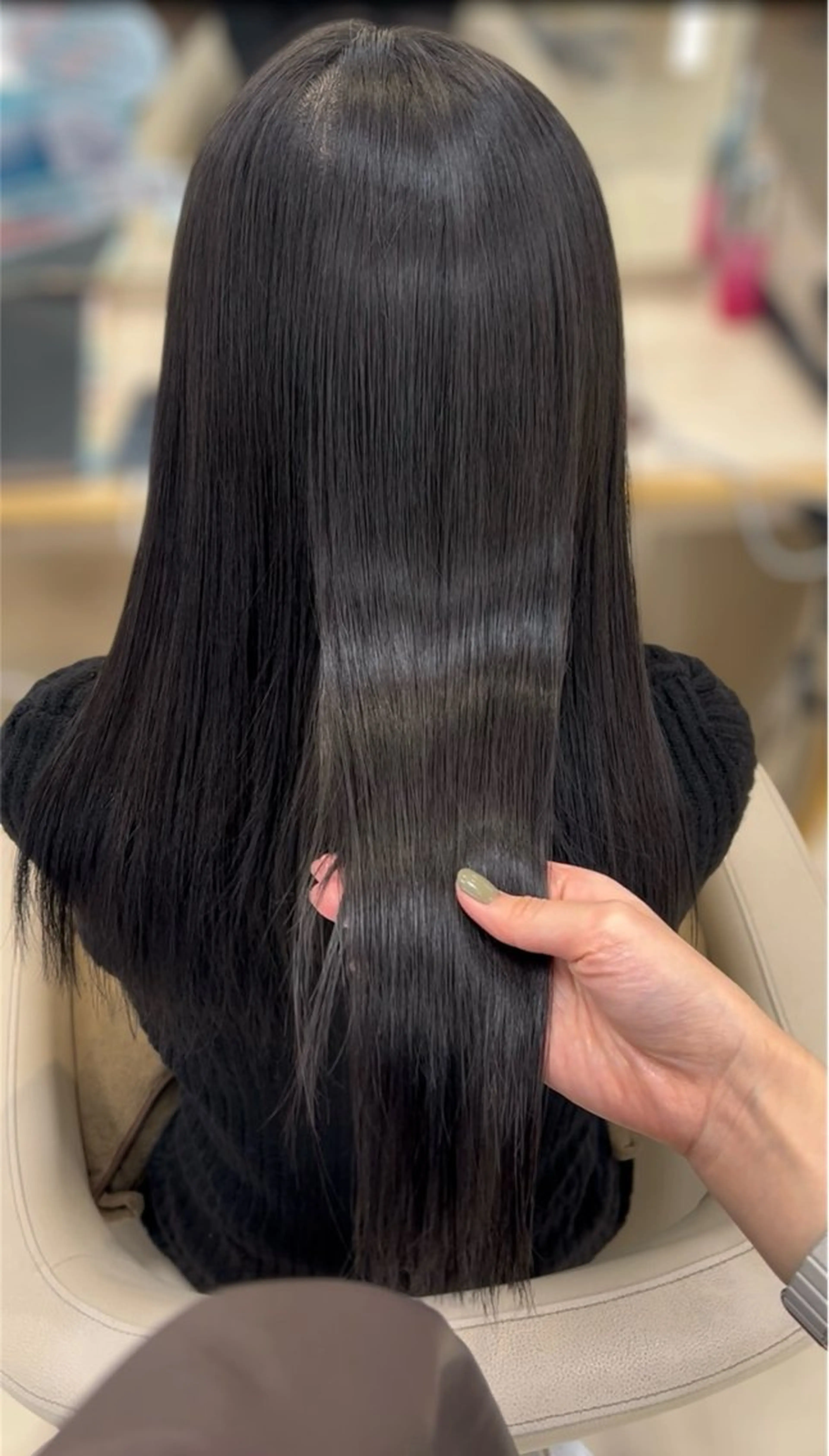 ロング カラー カット ヘアカラー トリートメント ヘッドスパ ヘアセット ベージュ/つや髪/ レイヤー／ゆいなのヘアスタイル