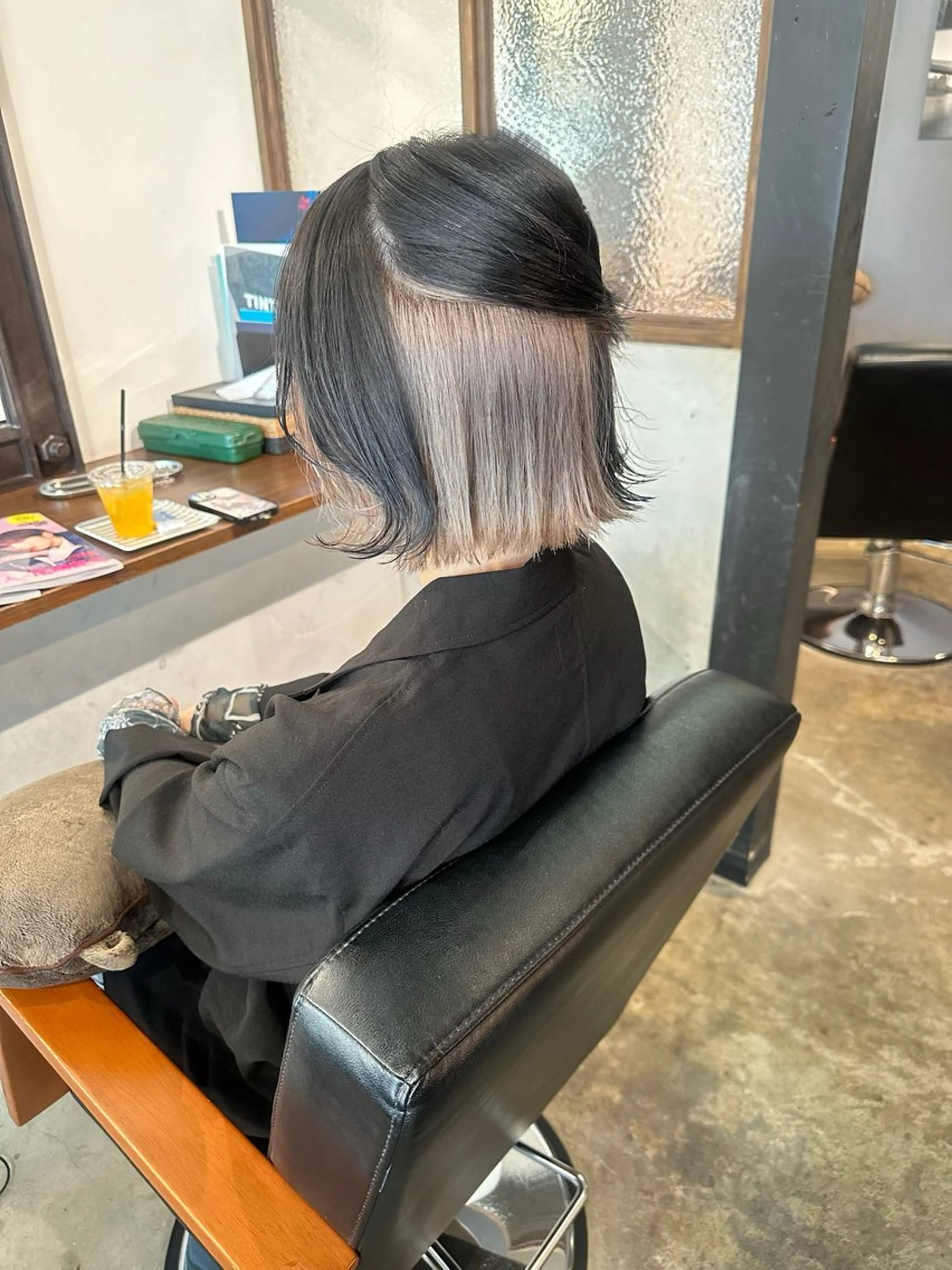 ミディアム Baby美容師 Ninaのヘアスタイル