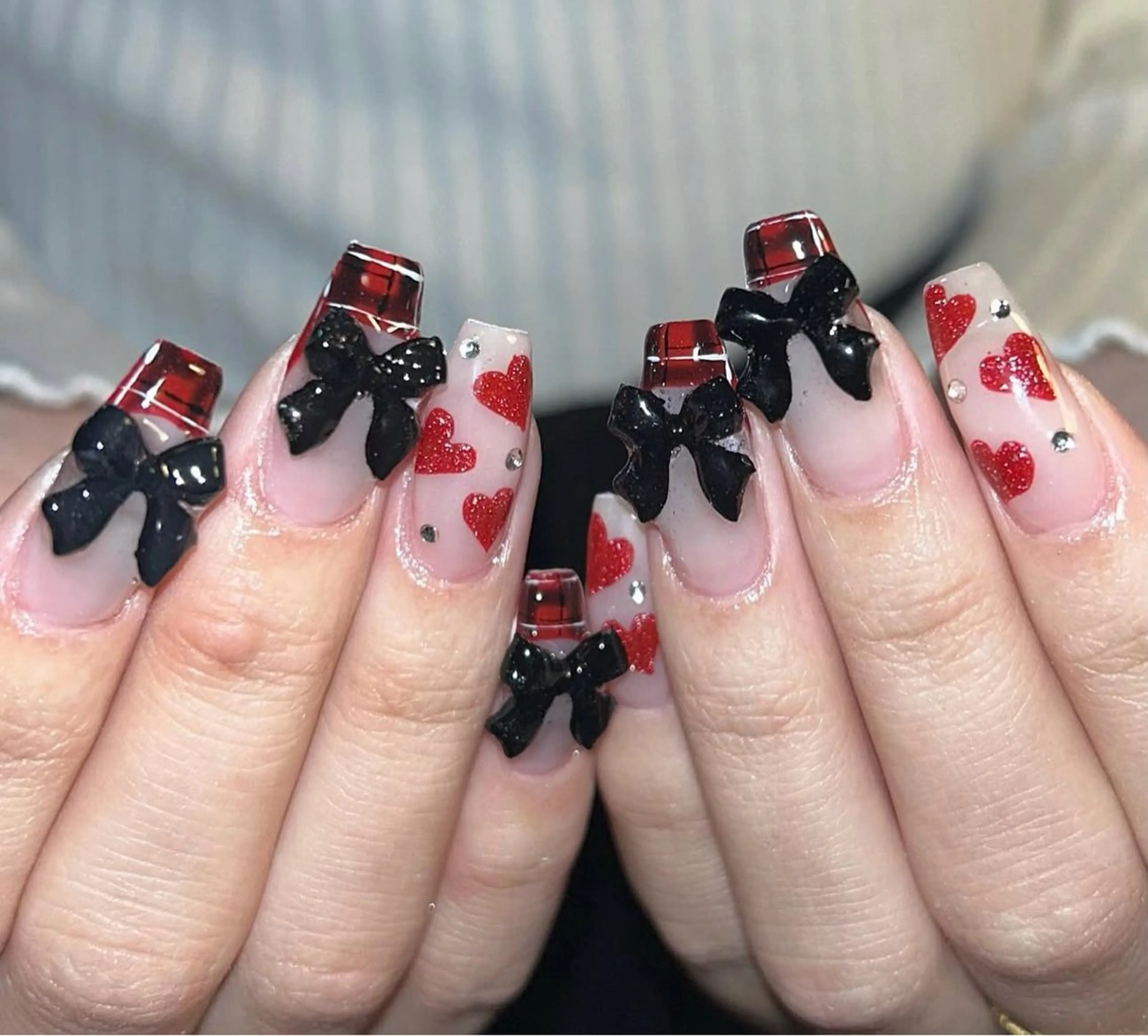 ネイル グラデーション キラキラネイル ワンカラーネイル 冬ネイル Jenn Nail Salonのネイルデザイン