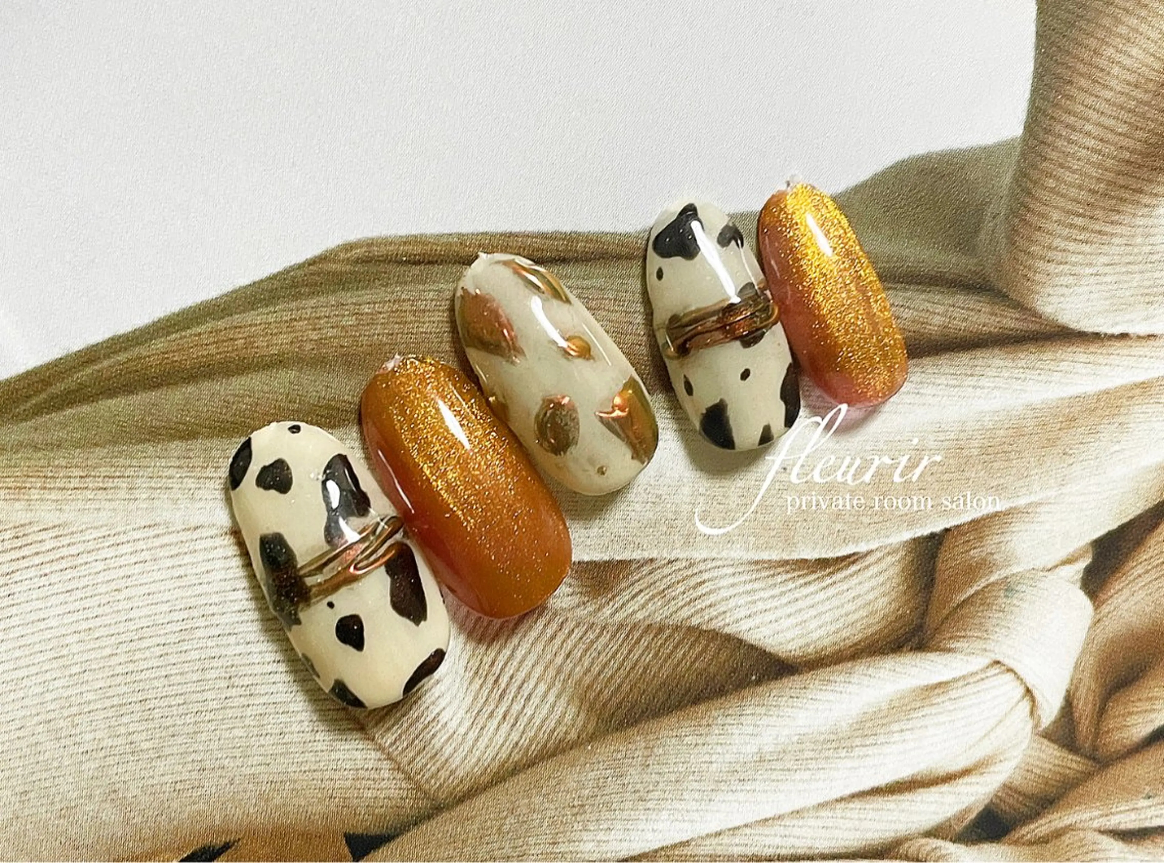 ネイル アートネイル ゴールド マグネットネイル ミラーネイル ワンカラーネイル フルリール 【プライベートサロンのネイルデザイン