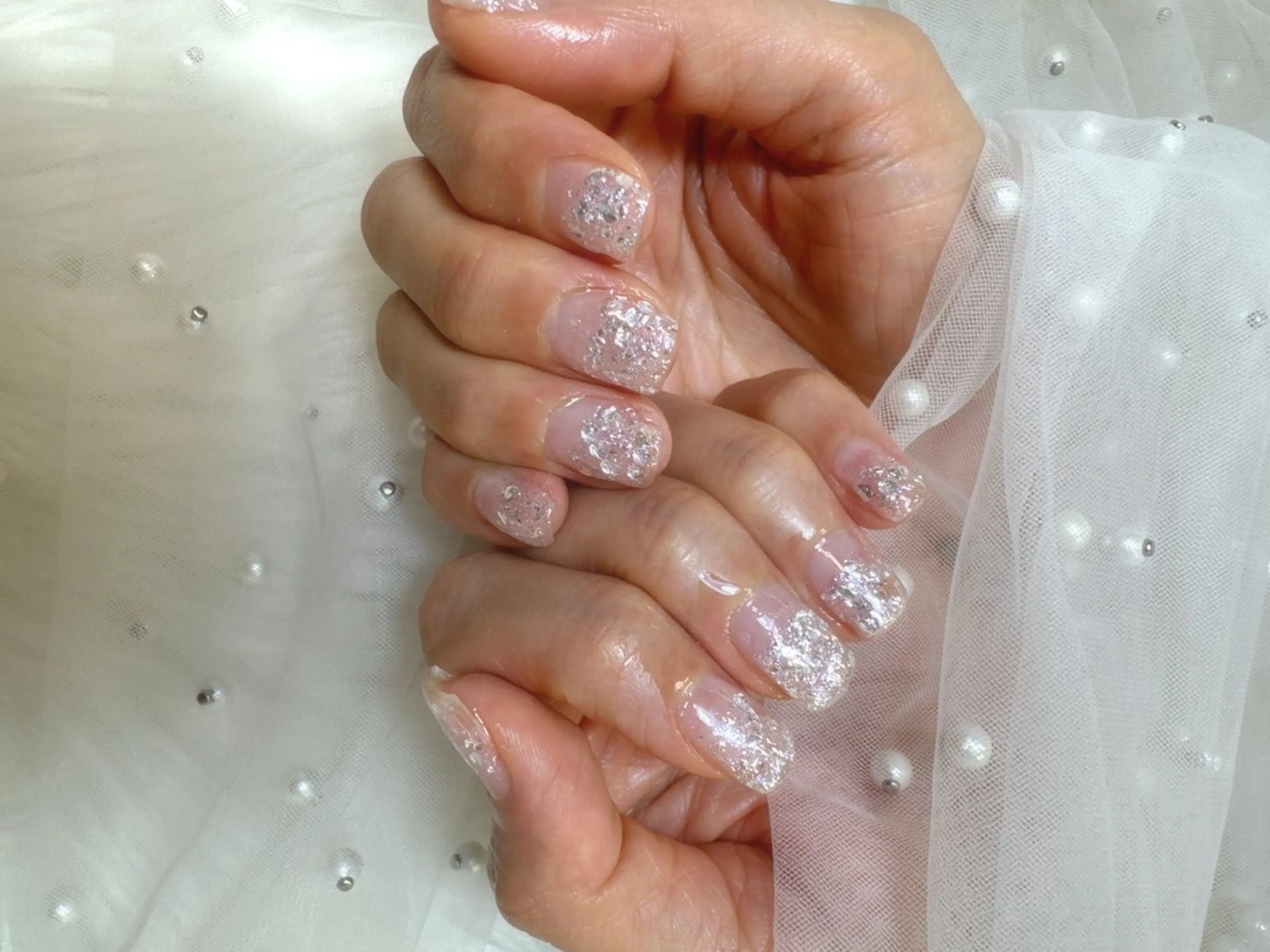 ネイル キラキラネイル 韓国ネイル 持ち込み ワンホンネイル ハンドネイル Queeens nailのネイルデザイン