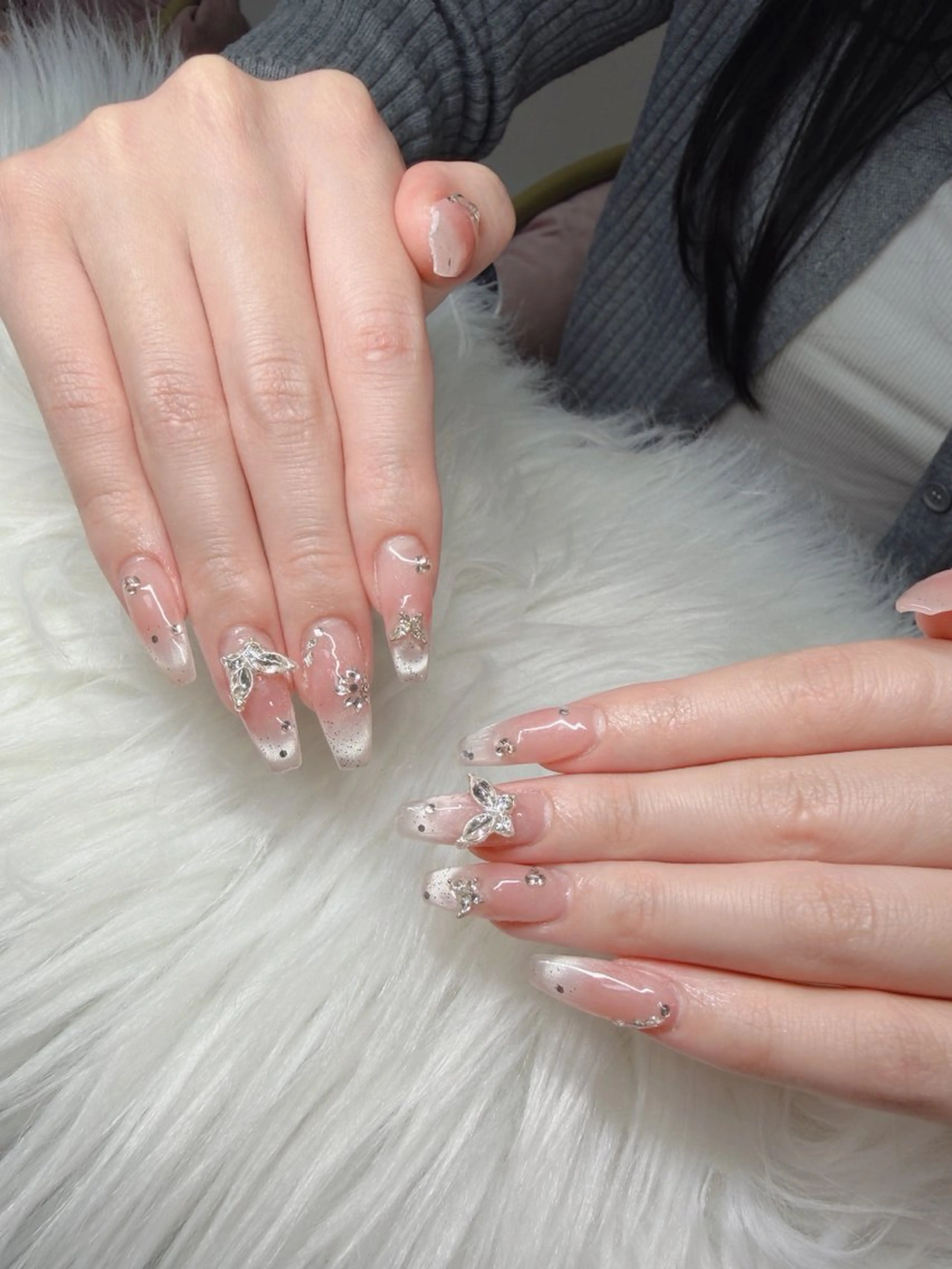 ネイル 長さ出し グラデーション 卒業式 キラキラネイル マグネットネイル Lee Nailsのネイルデザイン