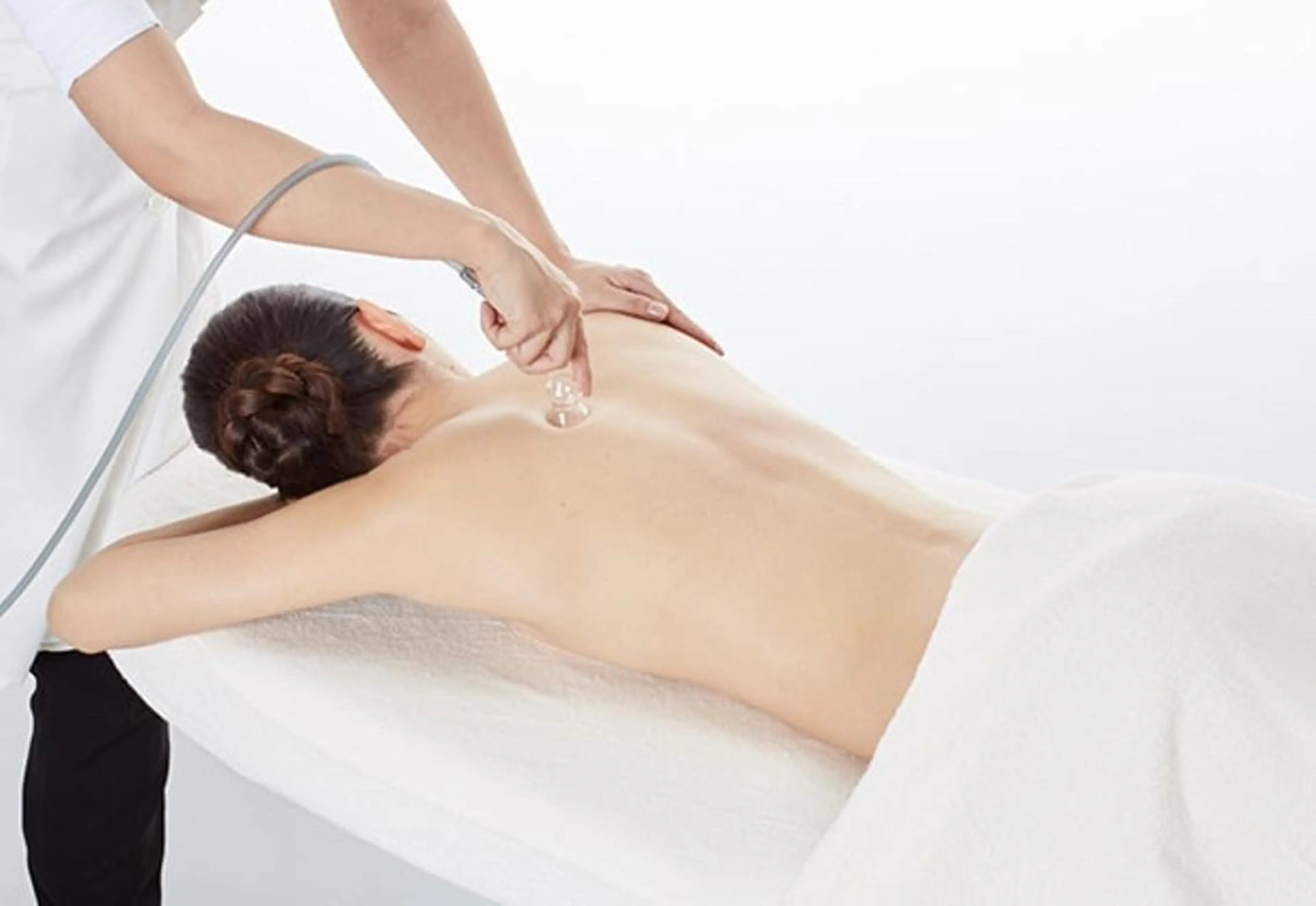 ボディトータル　☆脚・腕・背中　充実のトータルコース　美しいボディラインと輝く美肌を実感🌹の写真