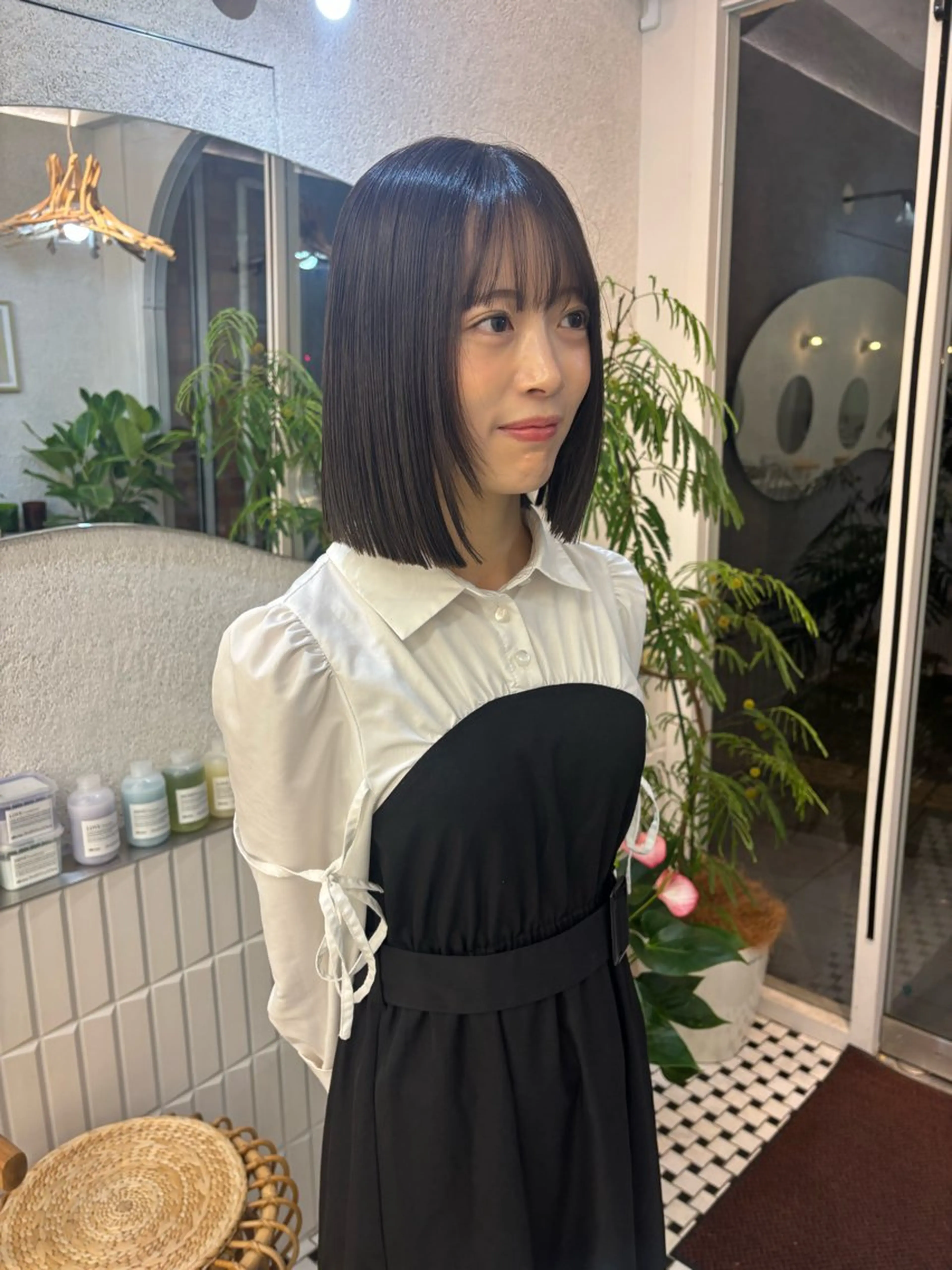 ミディアム カラー カット ヘアカラー リン🔔ボブ cut 柔らかベージュ🤎のヘアスタイル