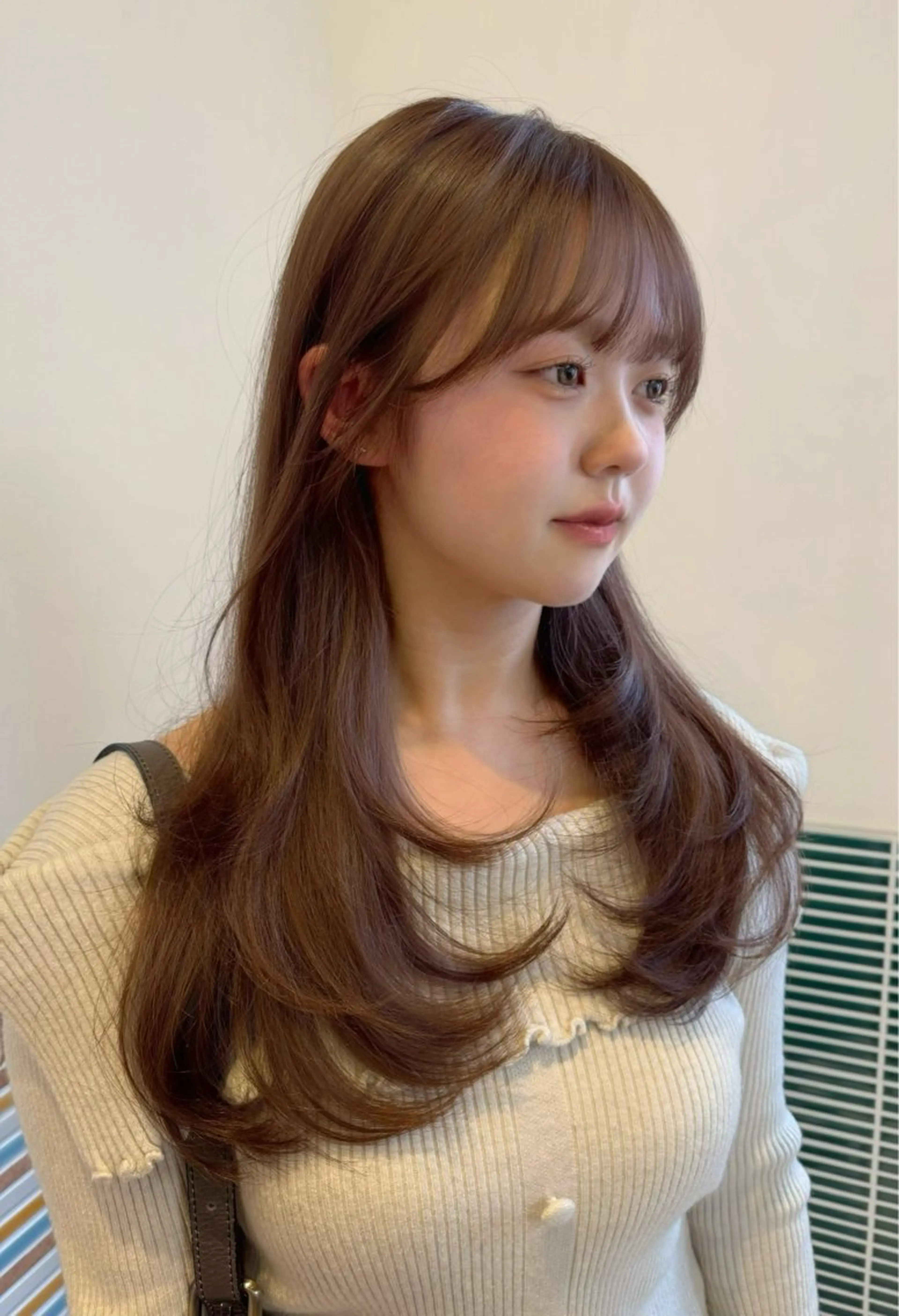 ロング カット ヘアカラー 梅田/ハイトーン/ 透明感カラー/縮毛のヘアスタイル