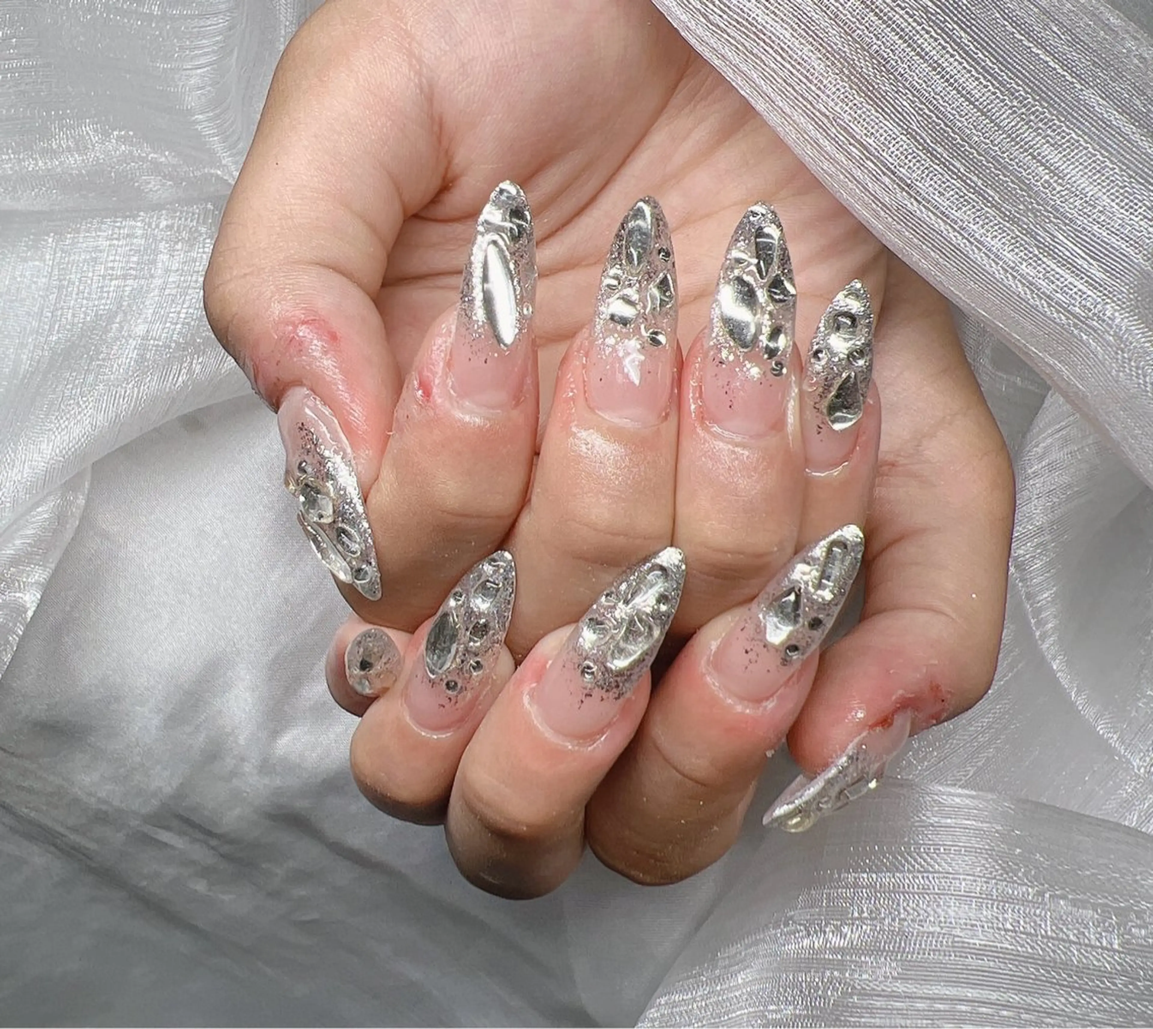 ネイル 長さ出し グラデーション 卒業式 キラキラネイル マグネットネイル ハンドネイル Lee Nailsのネイルデザイン