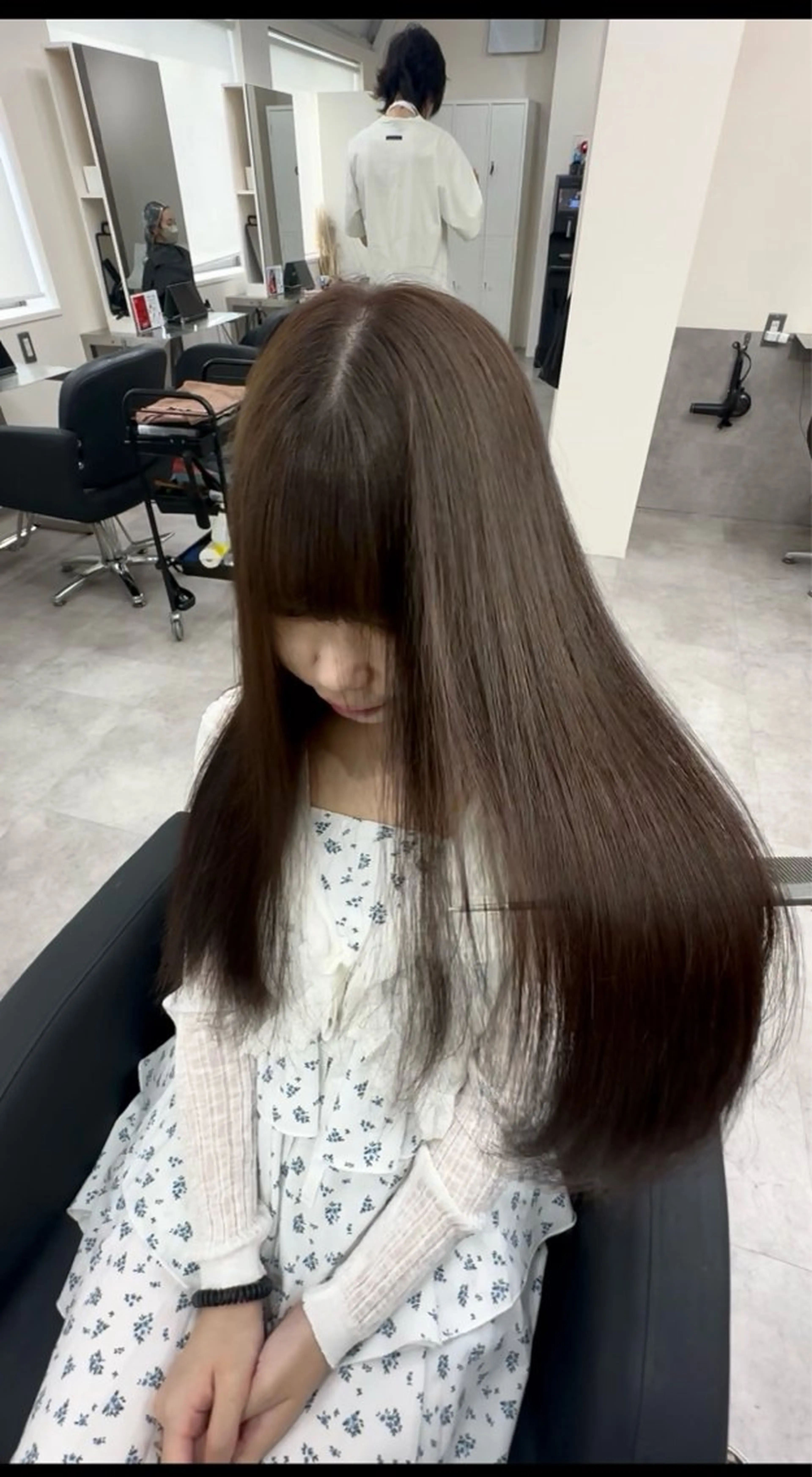 ロング ヘアカラー トリートメント 🫧とぅるん艶髪🫧 透明感カラー×猿渡のヘアスタイル