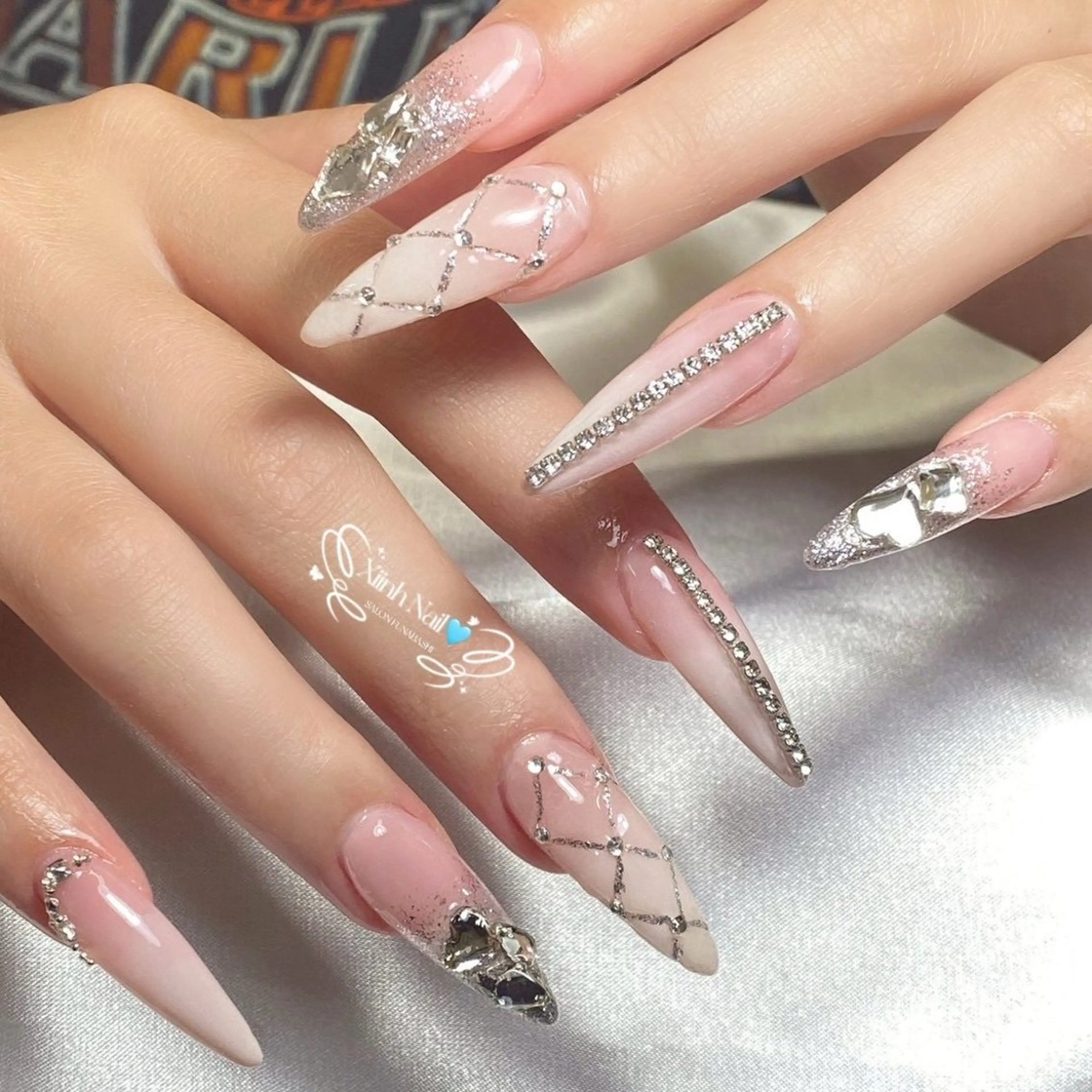 ネイル チークネイル 桜ネイル 長さ出し フットネイル ジェルネイル ハンドネイル XIINH NAIL SALONのネイルデザイン