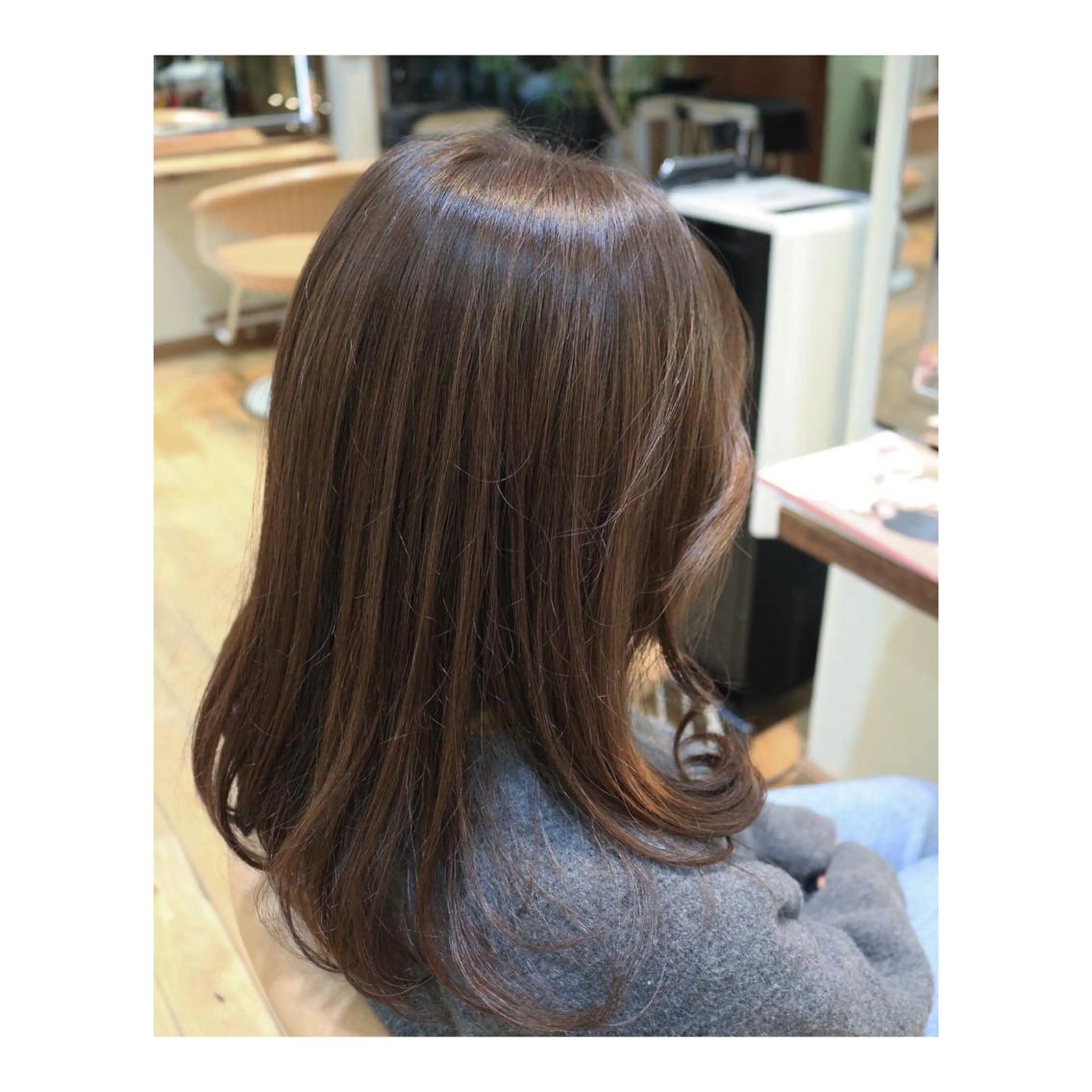 セミロング カラー ブラウンカラー ナチュラルブラウン ショートカット／ 明千（ミチ）のヘアスタイル