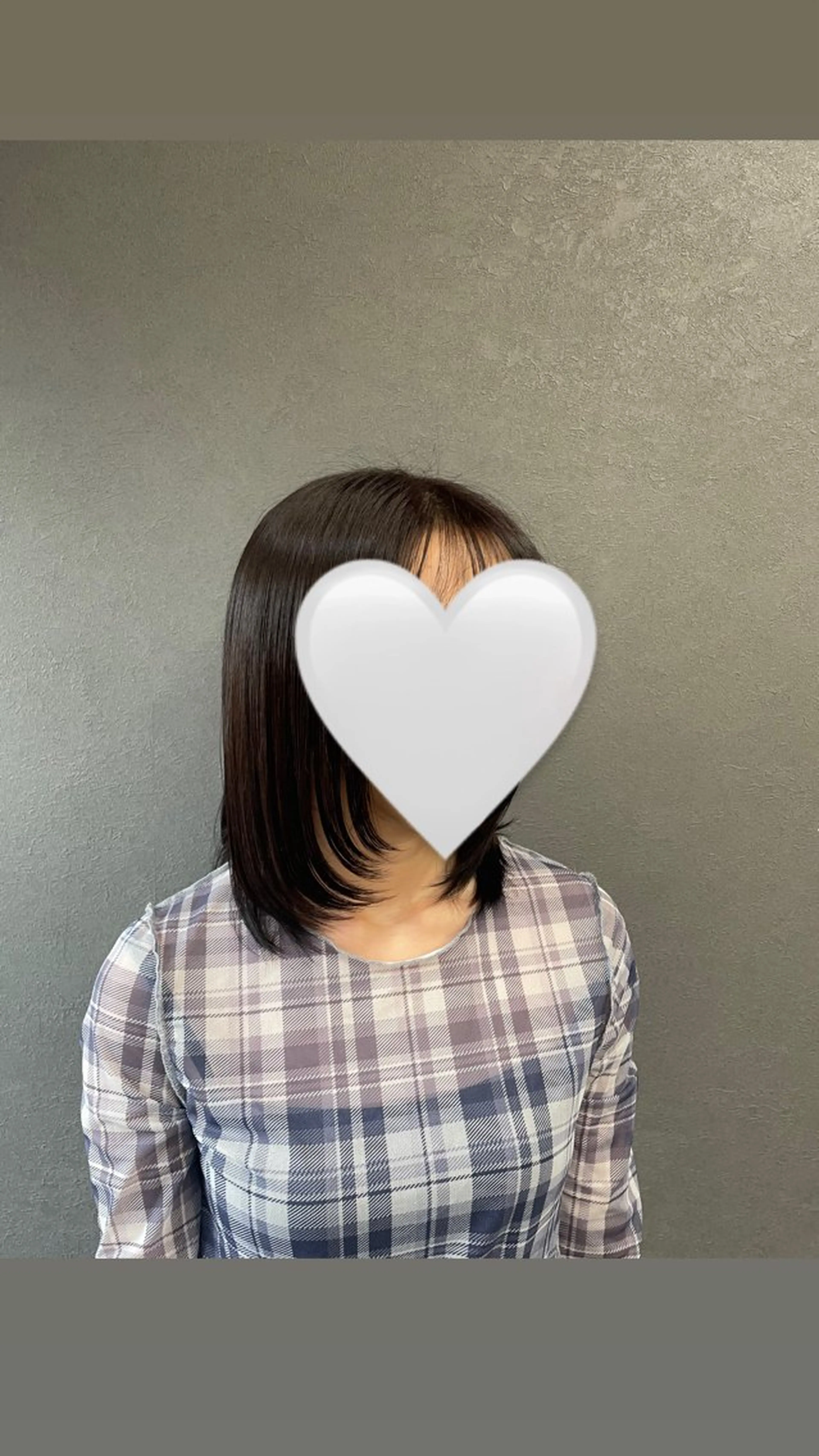 ミディアム 手塚 凜のヘアスタイル