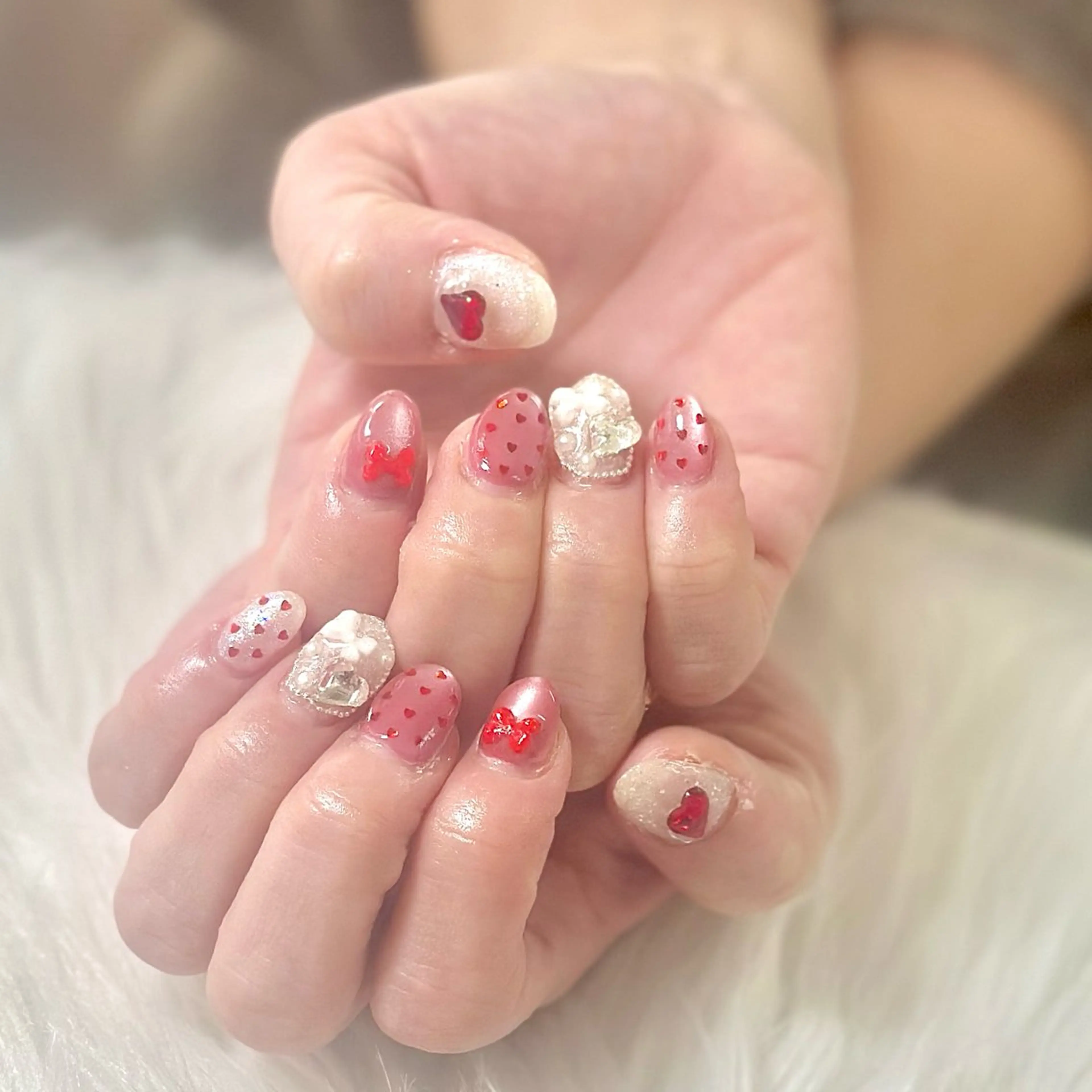 ネイル アートネイル ドット ハート リボン ハンドネイル Heartnail Hino Reinaのネイルデザイン