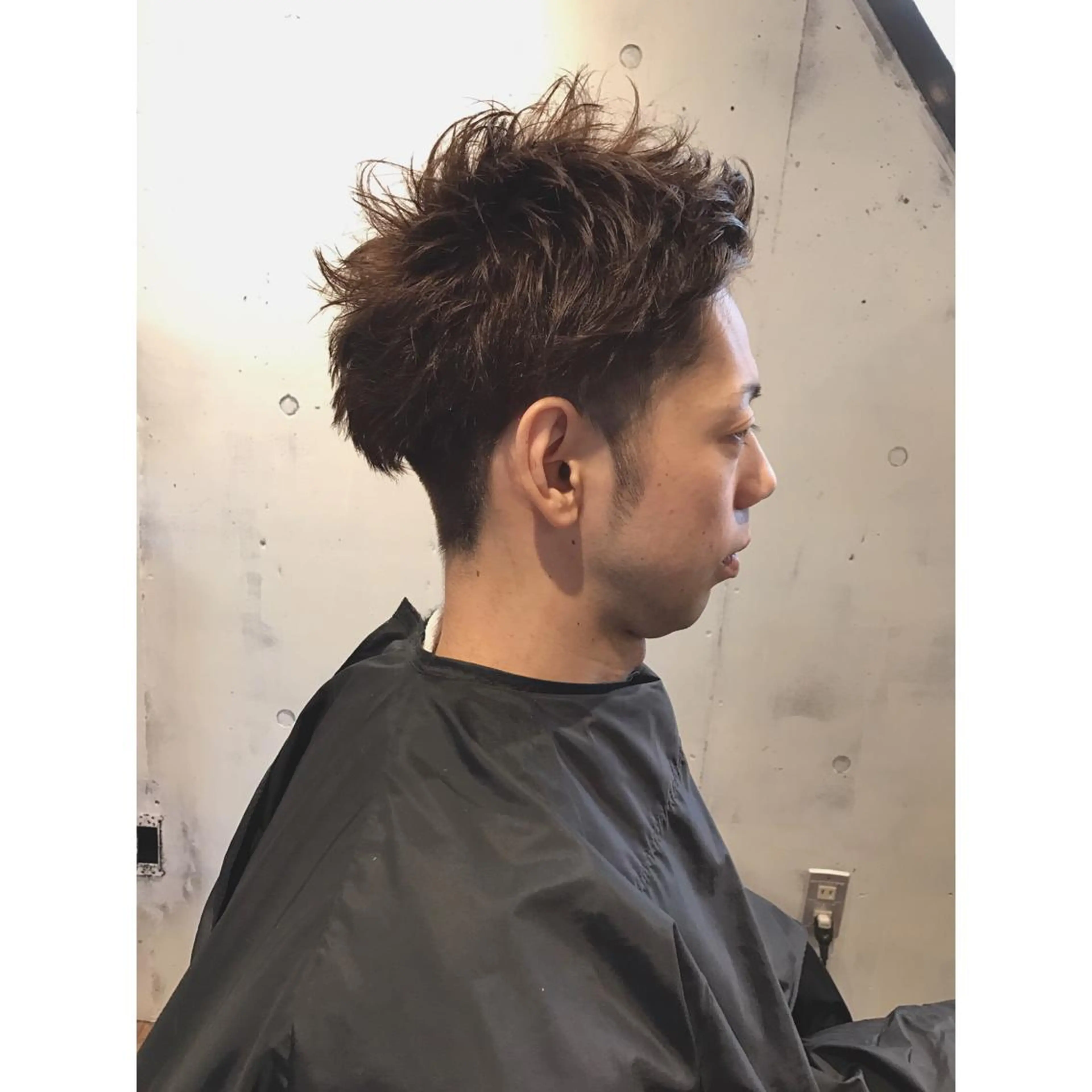 ショート カラー パーマ メンズ メンズパーマ ツーブロック アッシュ ニュアンスパーマ マエダ　カズエ🫶 coronahairのヘアスタイル