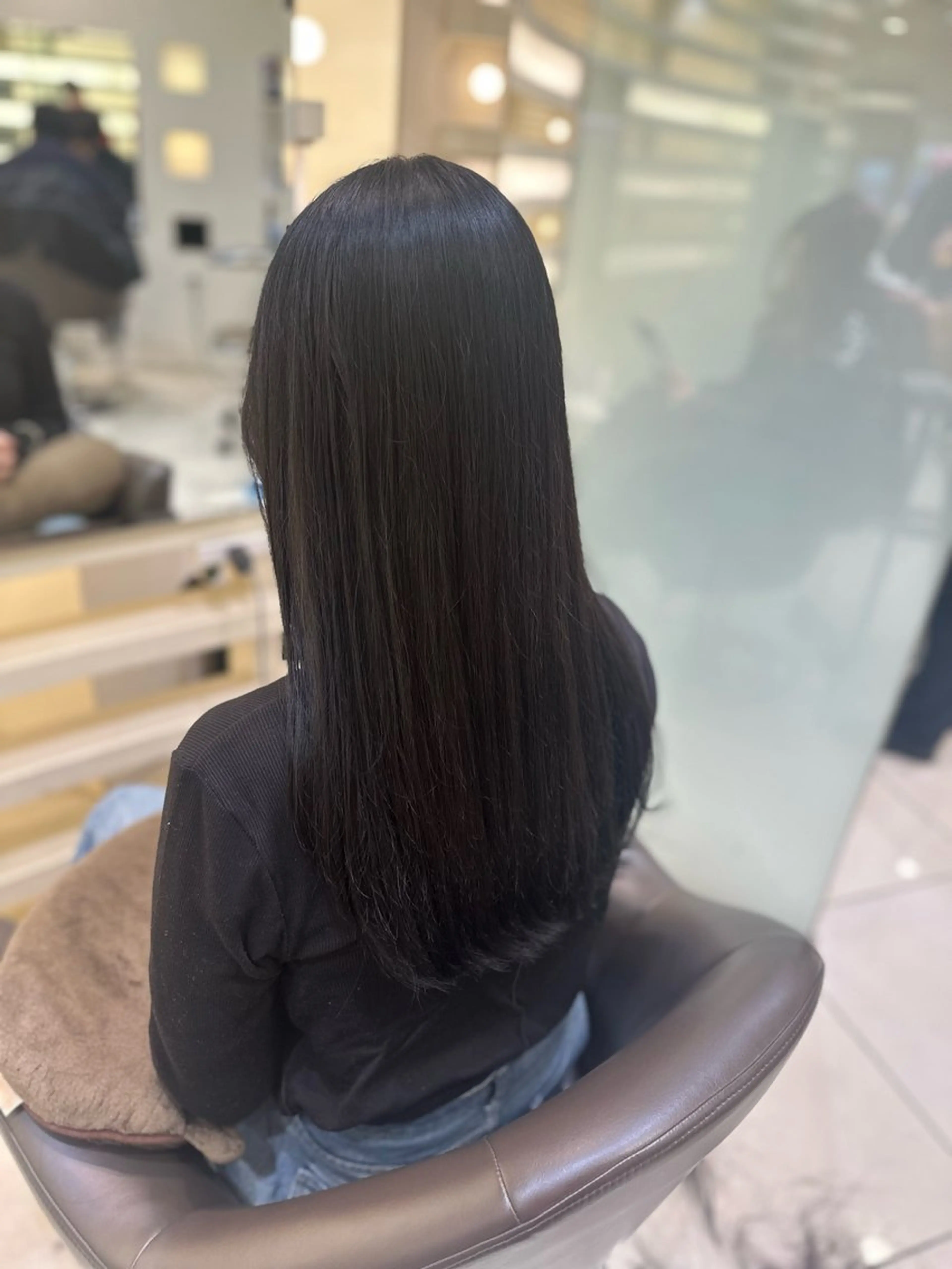 ロング カラー タイトボブ個性派カラ ーAKANEのヘアスタイル