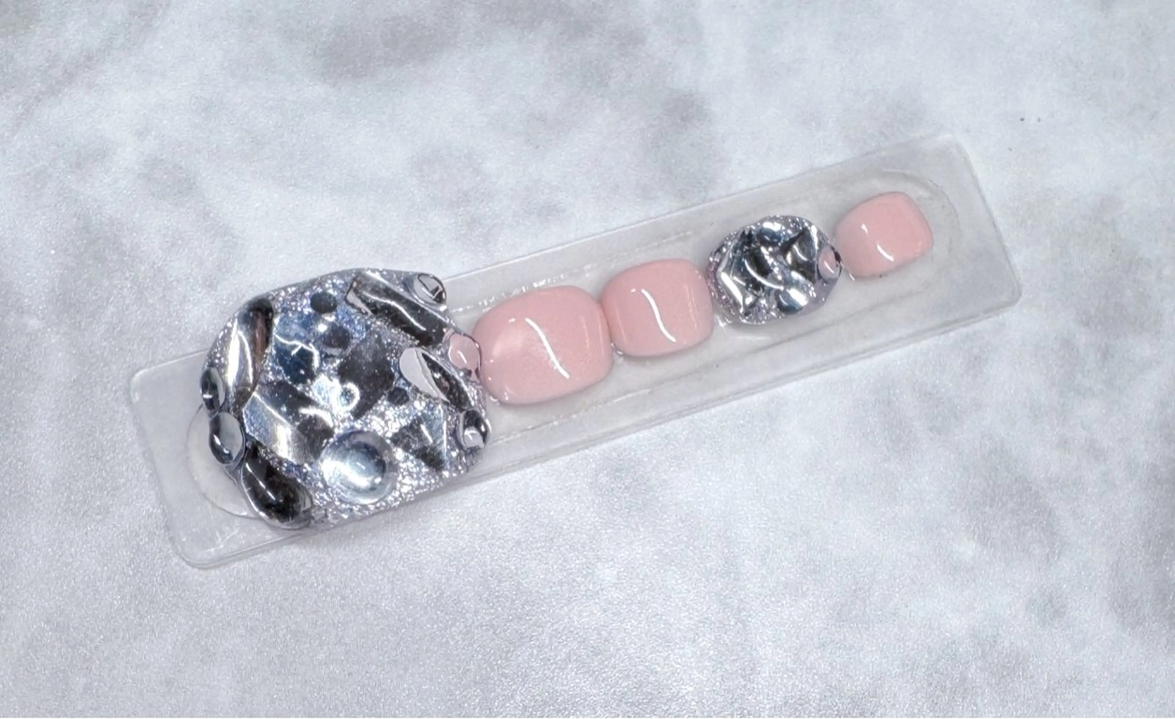 ネイル フットネイル トータルビューティー サロンワンダーのマツエク・マツパデザイン