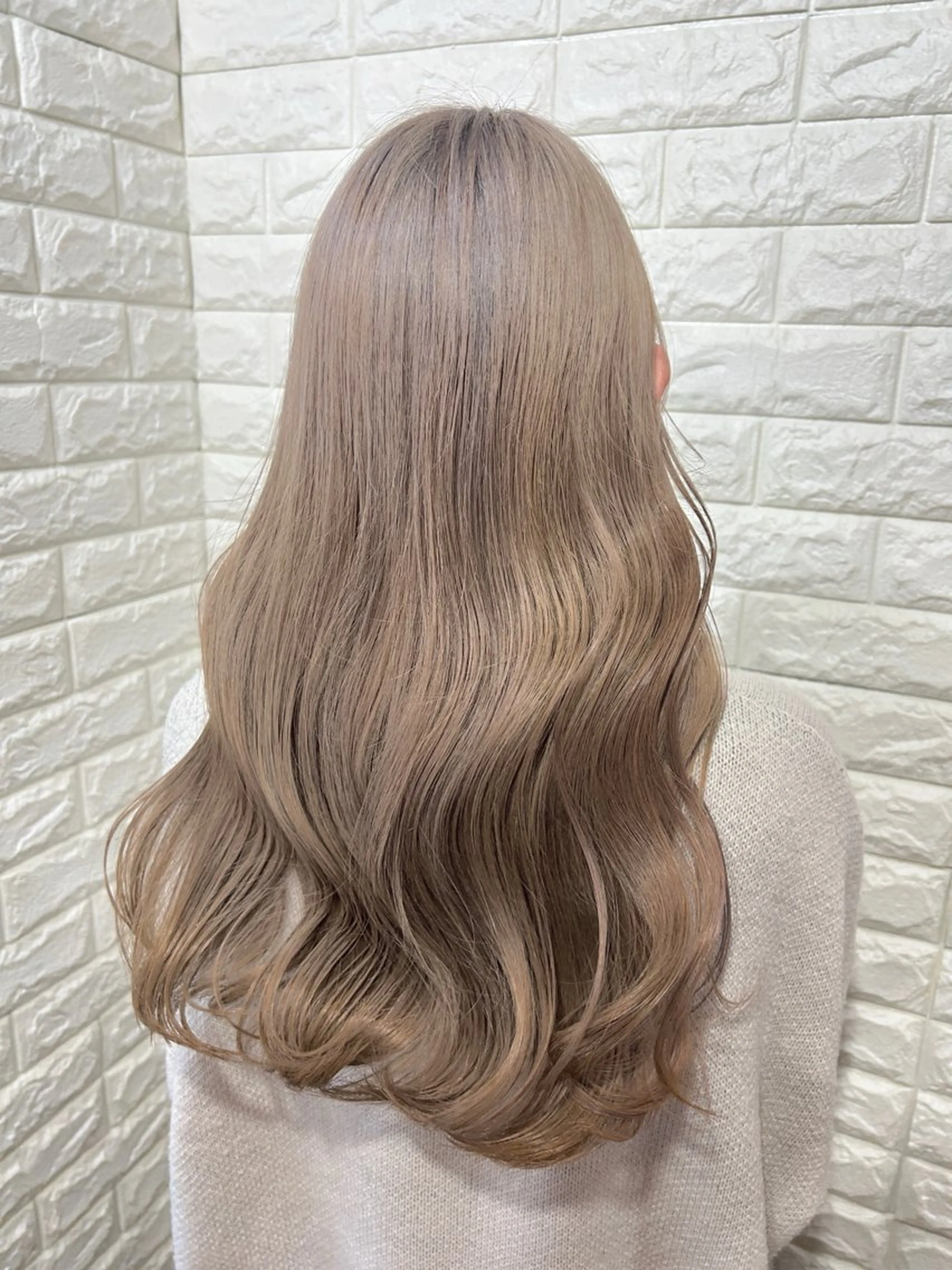 ロング カラー ベージュカラー ブリーチ ケアブリーチ 透明感カラー ミルクティーベージュ カット ヘアカラー トリートメント レイヤー/縮毛矯正/ 透明感カラー/マサキのヘアスタイル