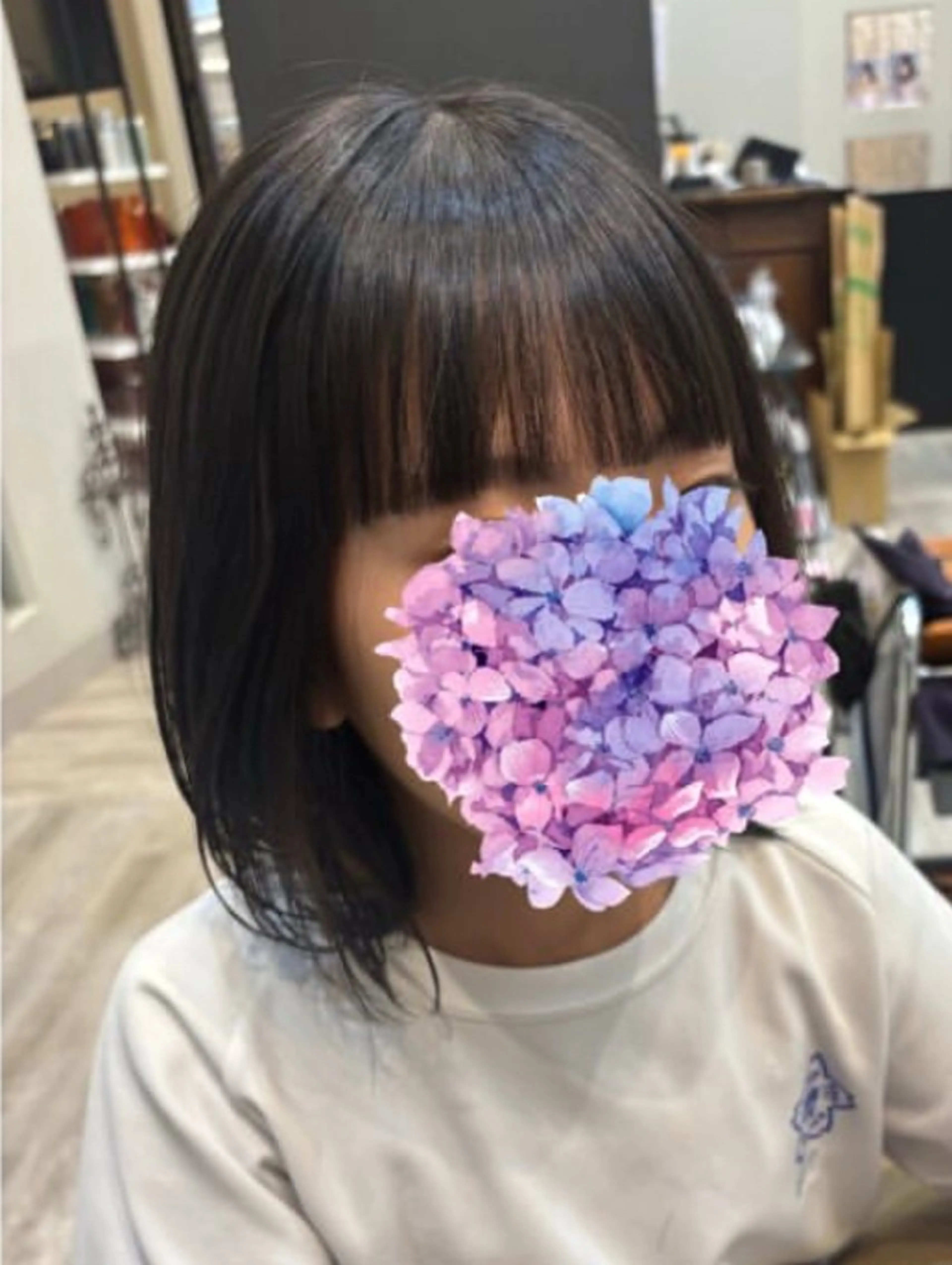 ミディアム 加藤 優子のヘアスタイル