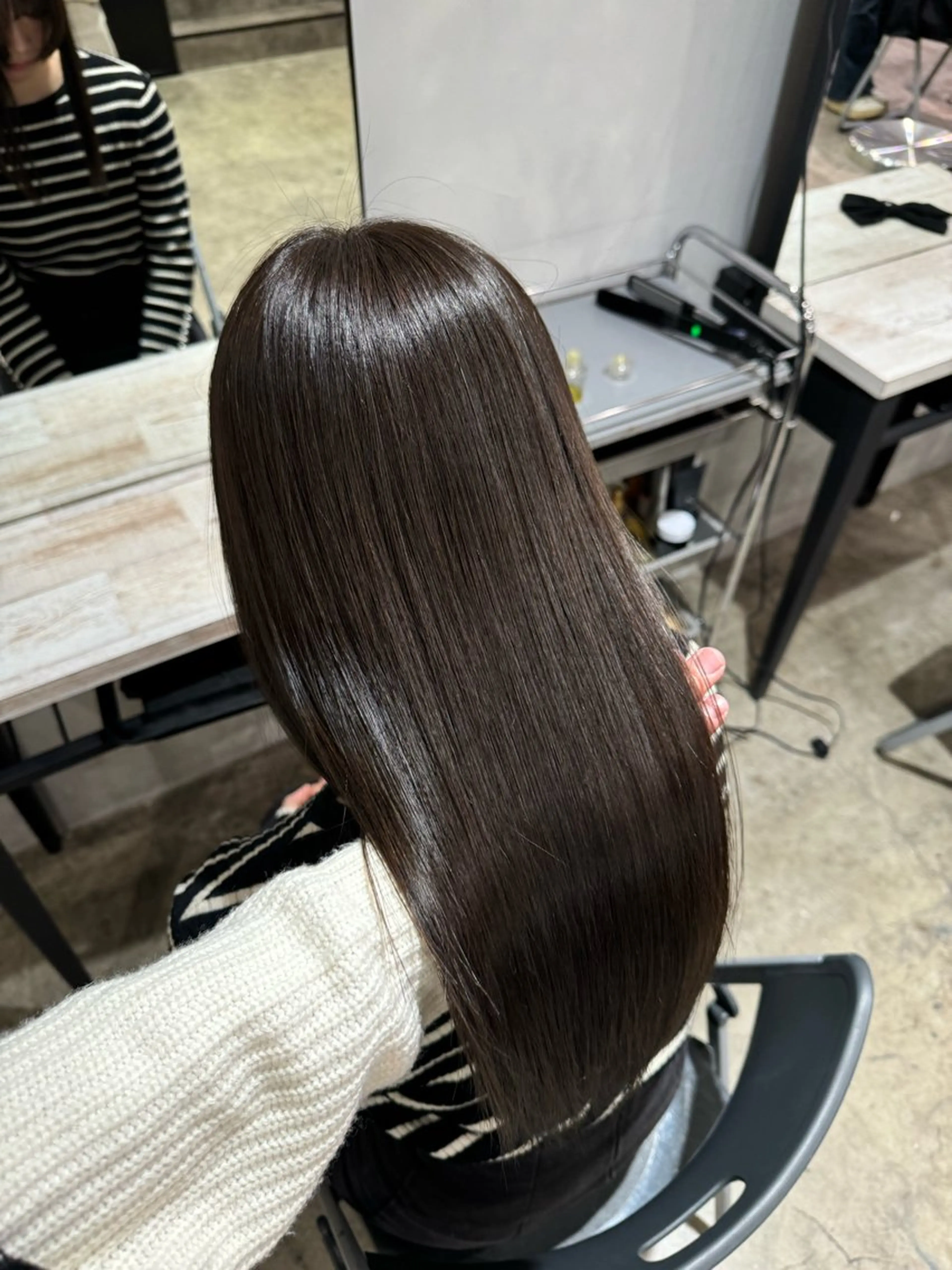 ロング カラー グレージュ オリーブグレージュ オリーブグレー 【似合わせカラー】 西口嶺河のヘアスタイル